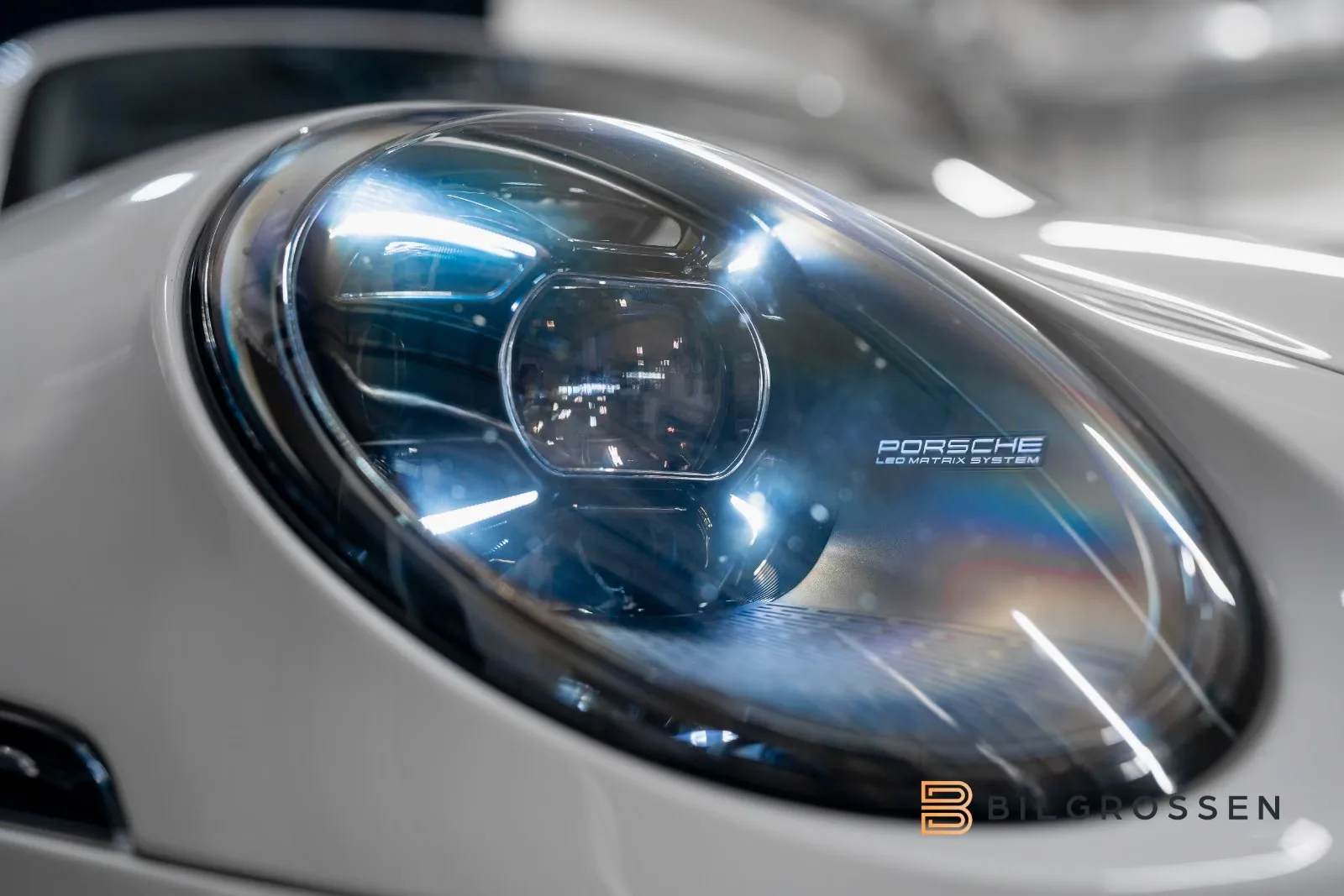 2022 Porsche 911 Targa 4 GTS, 11/28