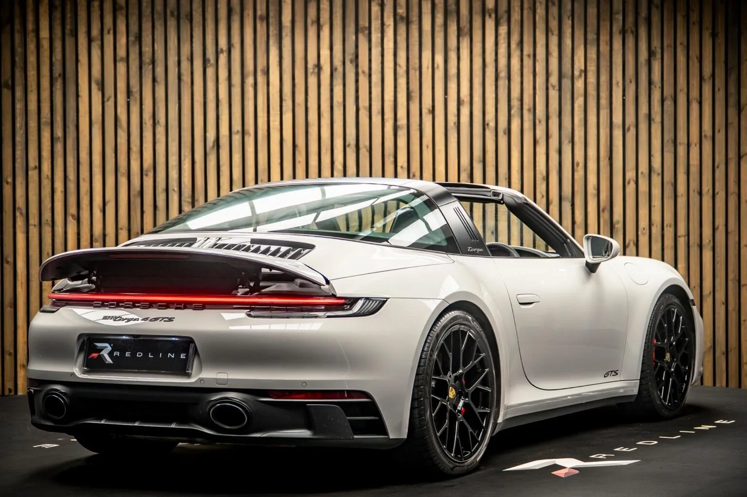 2022 Porsche 911 Targa 4 GTS, 4/30