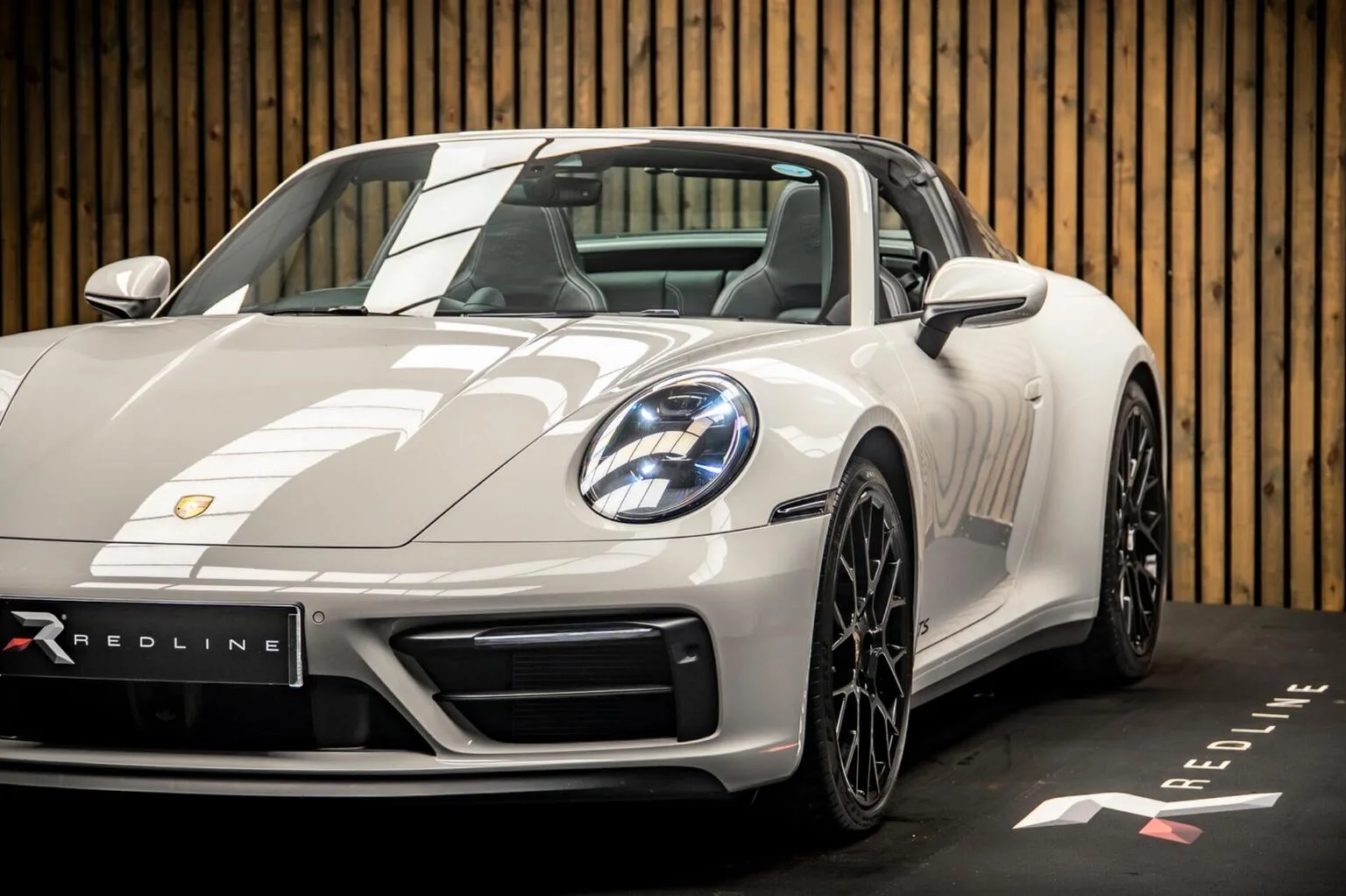 2022 Porsche 911 Targa 4 GTS, 13/30