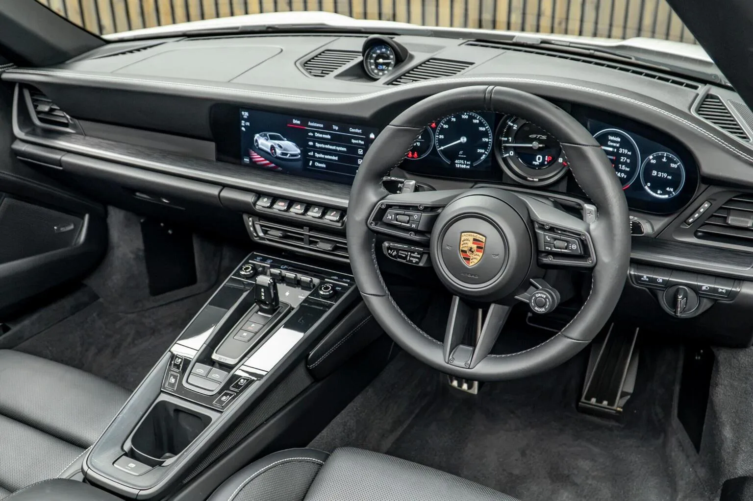 2022 Porsche 911 Targa 4 GTS, 23/30