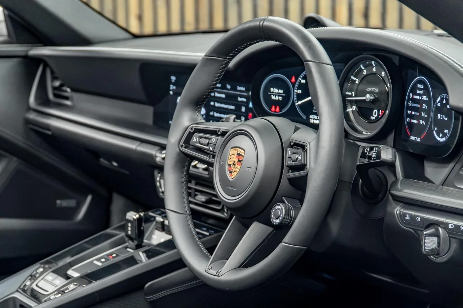 2022 Porsche 911 Targa 4 GTS, 28/30