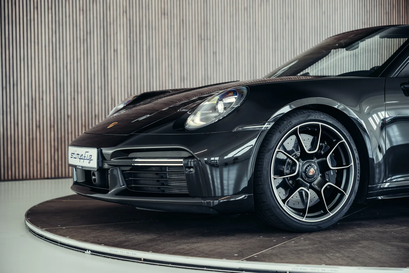 2022 Porsche 911 Turbo S Cabriolet proposée par un spécialiste de la voiture de collection à Stuttgart, Allemagne, photo 13 sur 25