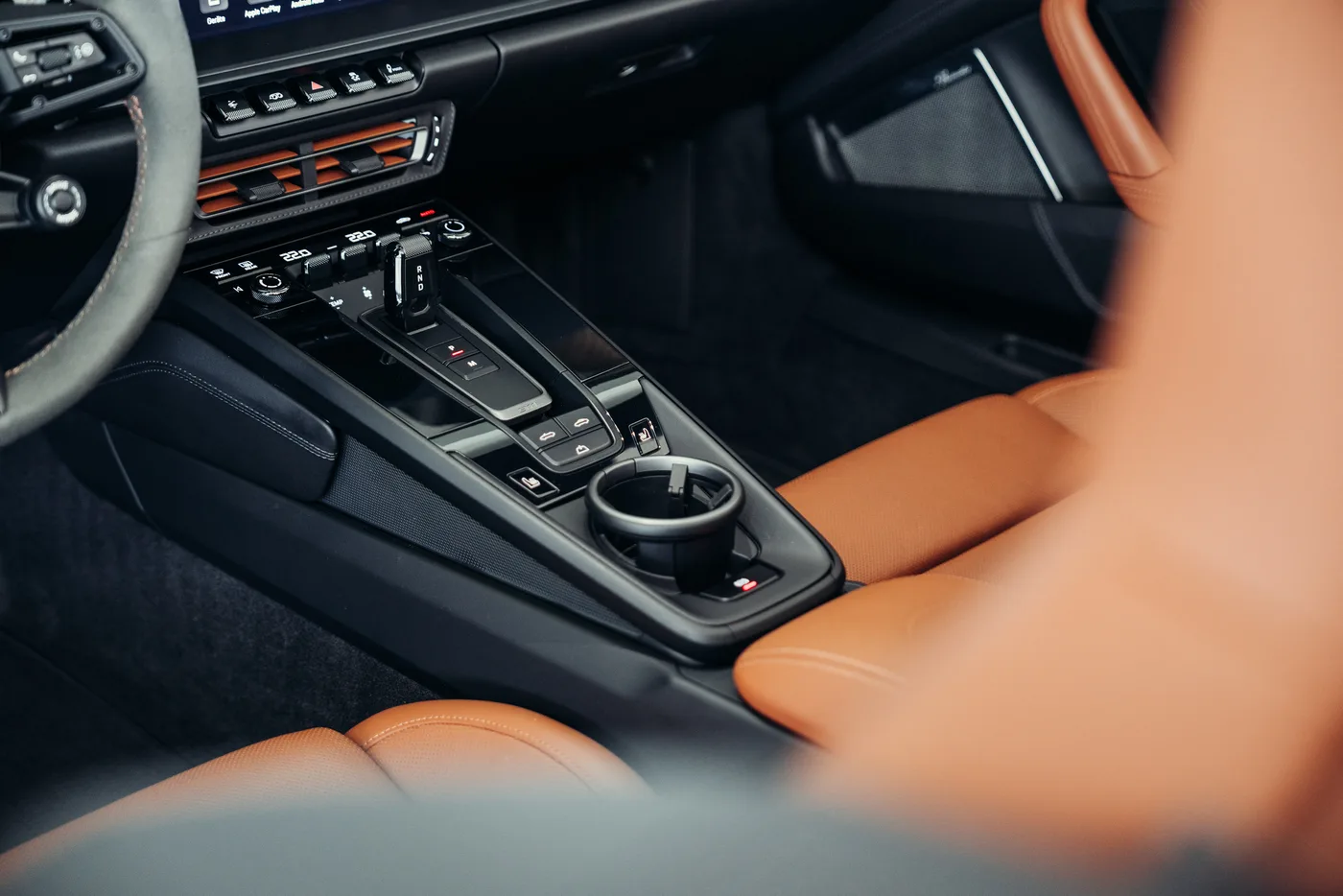 2022 Porsche 911 Turbo S Cabriolet proposée par un spécialiste de la voiture de collection à Stuttgart, Allemagne, photo 21 sur 25