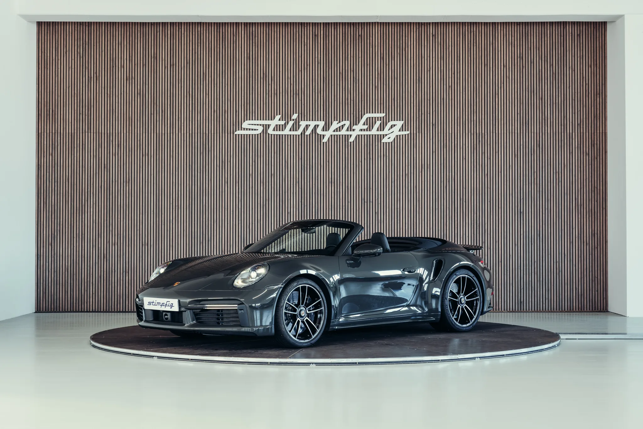 2022 Porsche 911 Turbo S Cabriolet angeboten von einem Oldtimerspezialisten in Stuttgart, Deutschland, Hauptfoto