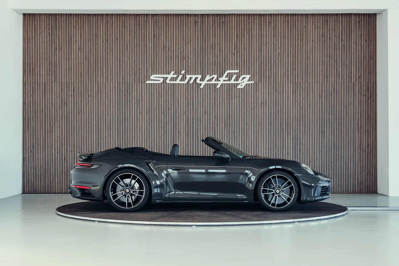 2022 Porsche 911 Turbo S Cabriolet proposée par un spécialiste de la voiture de collection à Stuttgart, Allemagne, photo 6 sur 25