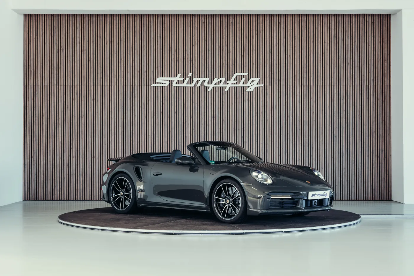 2022 Porsche 911 Turbo S Cabriolet proposée par un spécialiste de la voiture de collection à Stuttgart, Allemagne, photo 7 sur 25