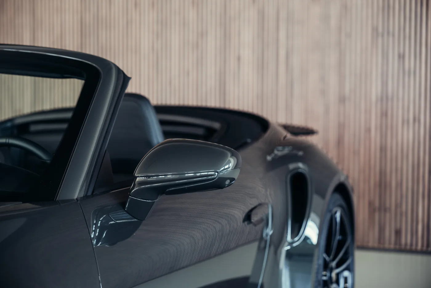 2022 Porsche 911 Turbo S Cabriolet proposée par un spécialiste de la voiture de collection à Stuttgart, Allemagne, photo 11 sur 25