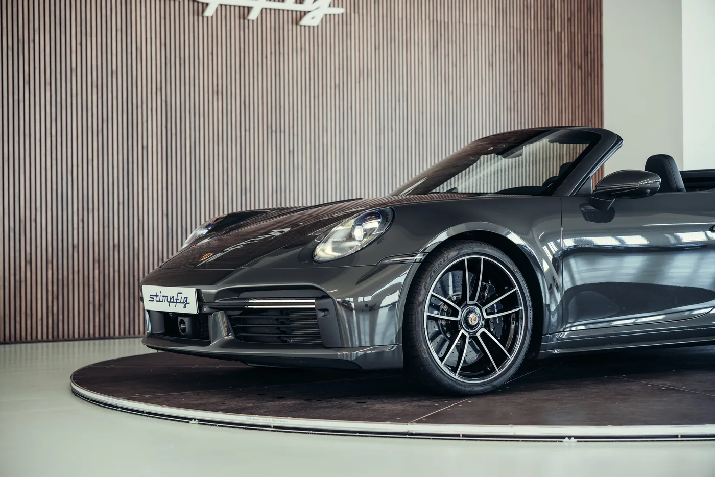 2022 Porsche 911 Turbo S Cabriolet proposée par un spécialiste de la voiture de collection à Stuttgart, Allemagne, photo 14 sur 25