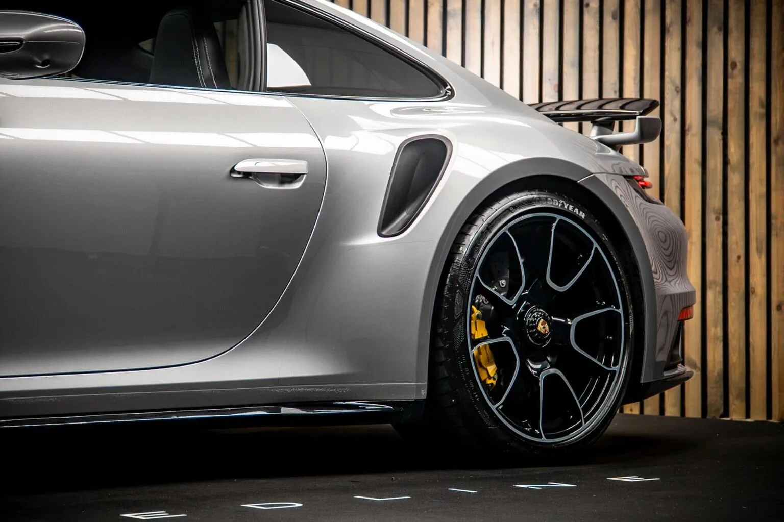 2022 Porsche 911 Turbo S, 15/30