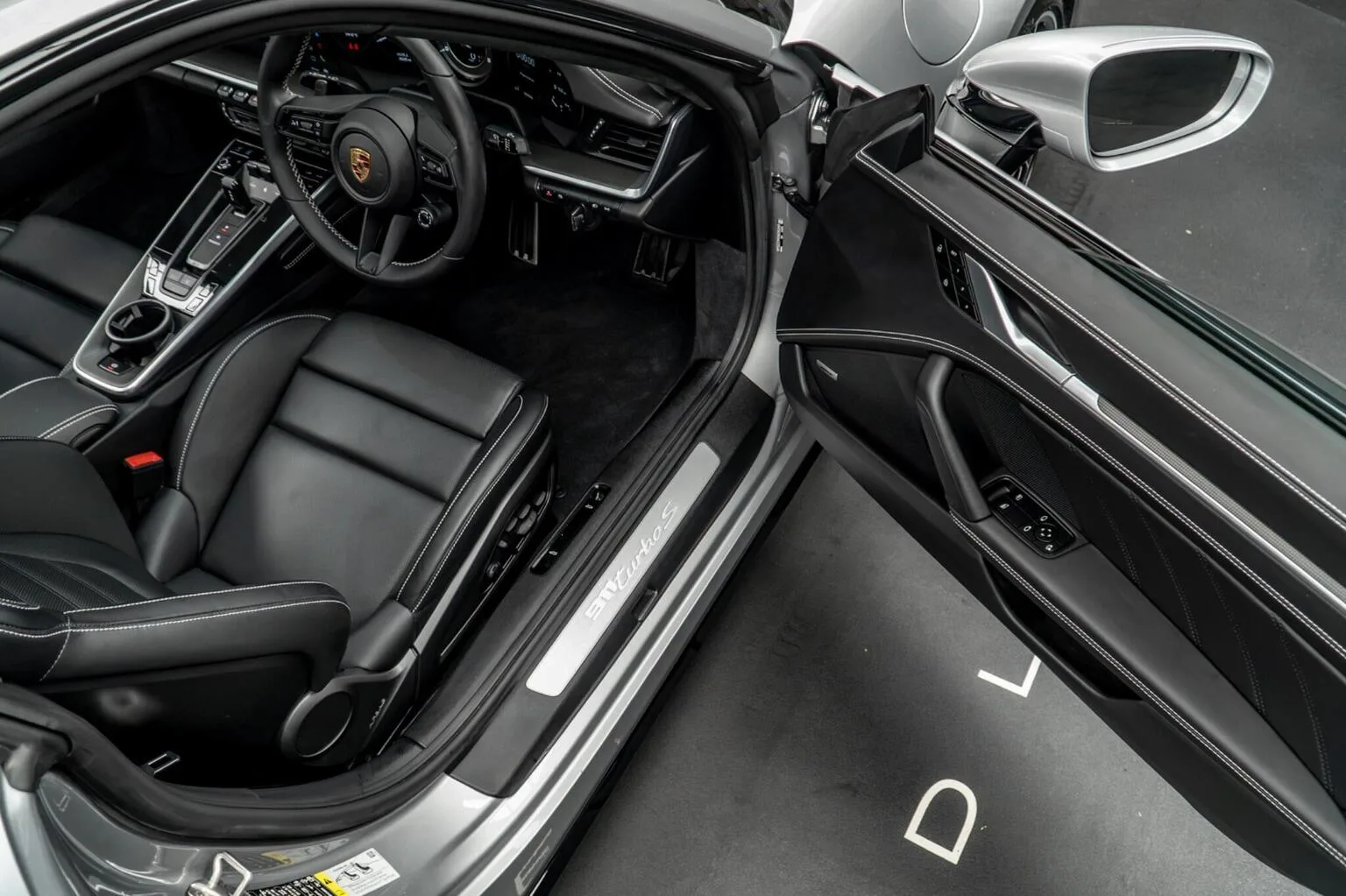 2022 Porsche 911 Turbo S, 28/30