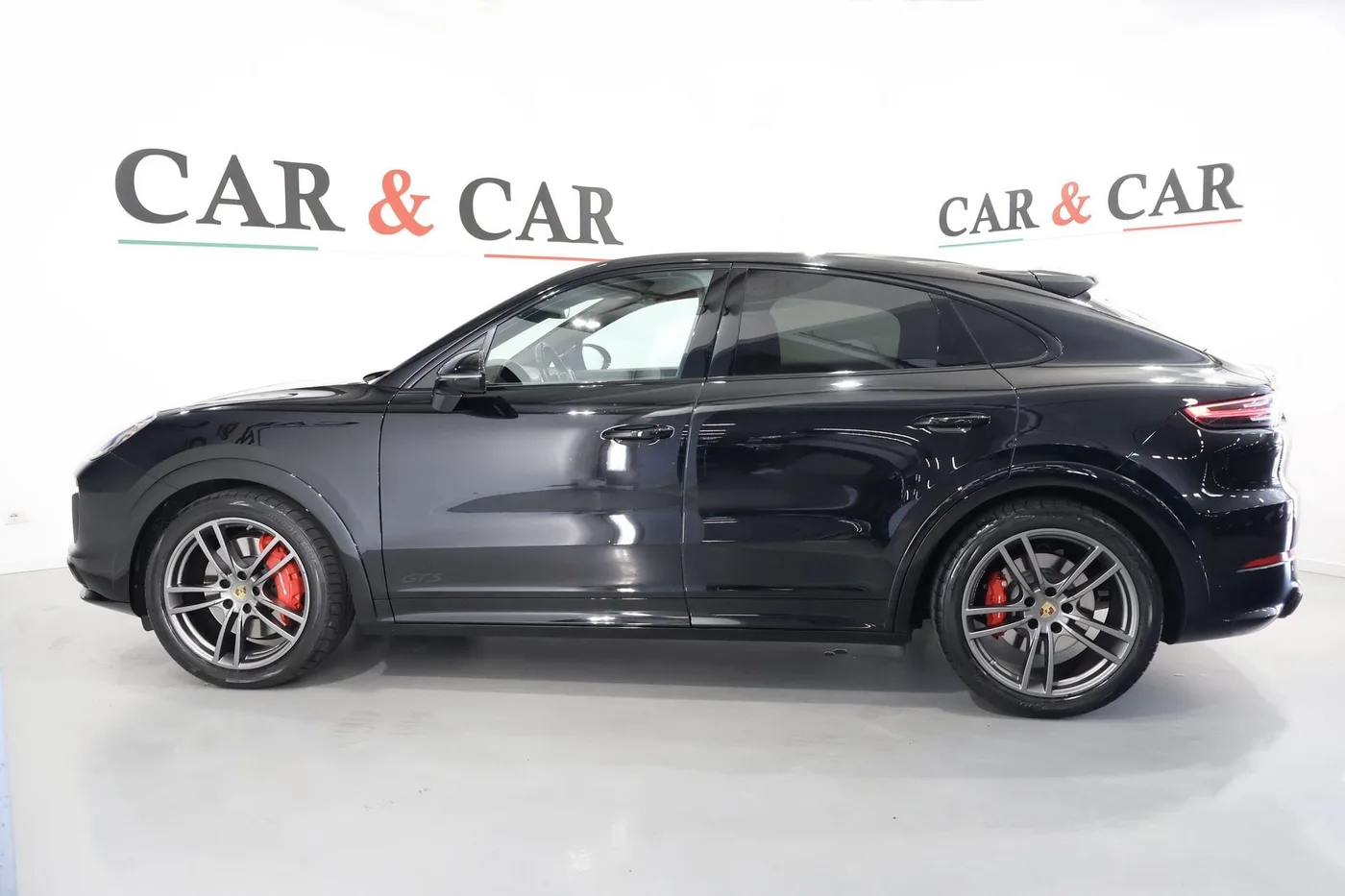 2022 Porsche Cayenne GTS Coupé offered by a supercar dealer in Zibido San Giacomo, Italy, photo 6 of 25