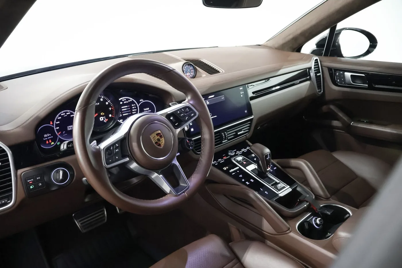 2022 Porsche Cayenne GTS Coupé offered by a supercar dealer in Zibido San Giacomo, Italy, photo 10 of 25