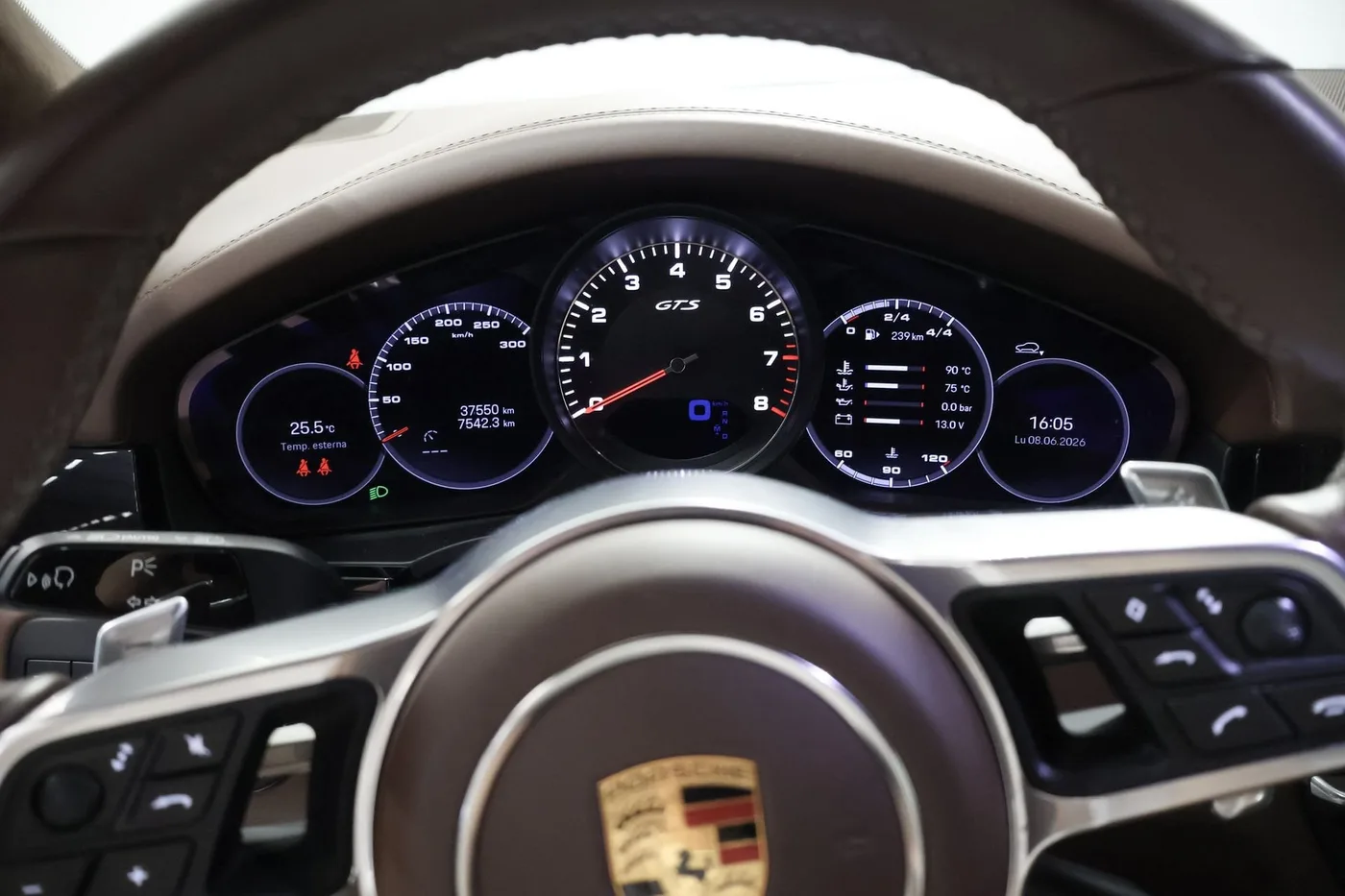 2022 Porsche Cayenne GTS Coupé offered by a supercar dealer in Zibido San Giacomo, Italy, photo 17 of 25