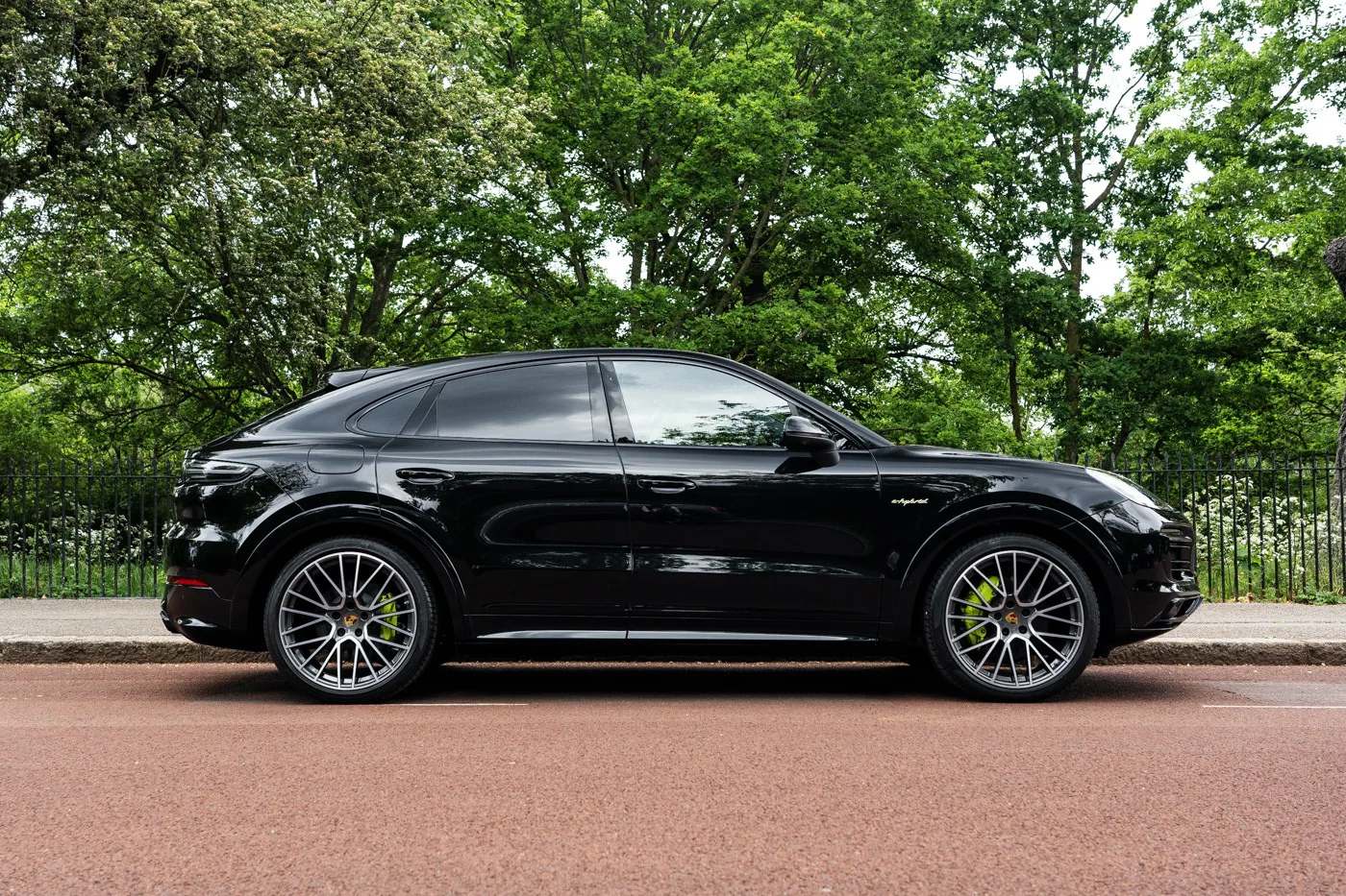 2022 Porsche Cayenne E-Hybrid Coupé, 3/30