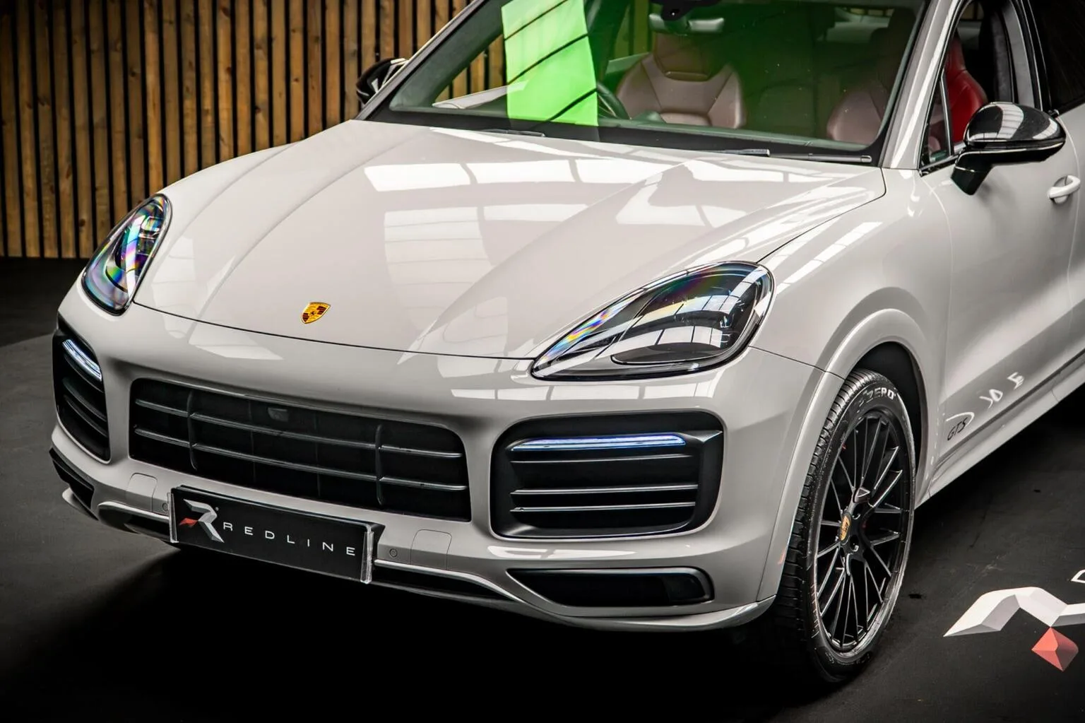 2022 Porsche Cayenne GTS Coupé, 14/30