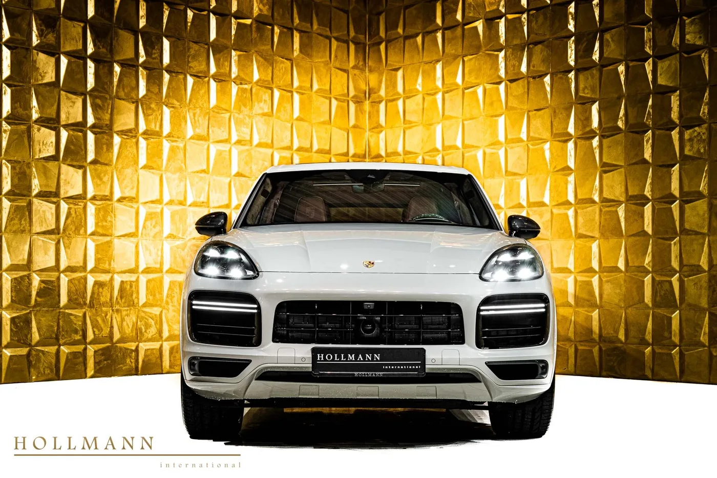 2022 Porsche Cayenne Turbo angeboten von einem Fachhändler in Stuhr, Deutschland, Foto 7 von 8