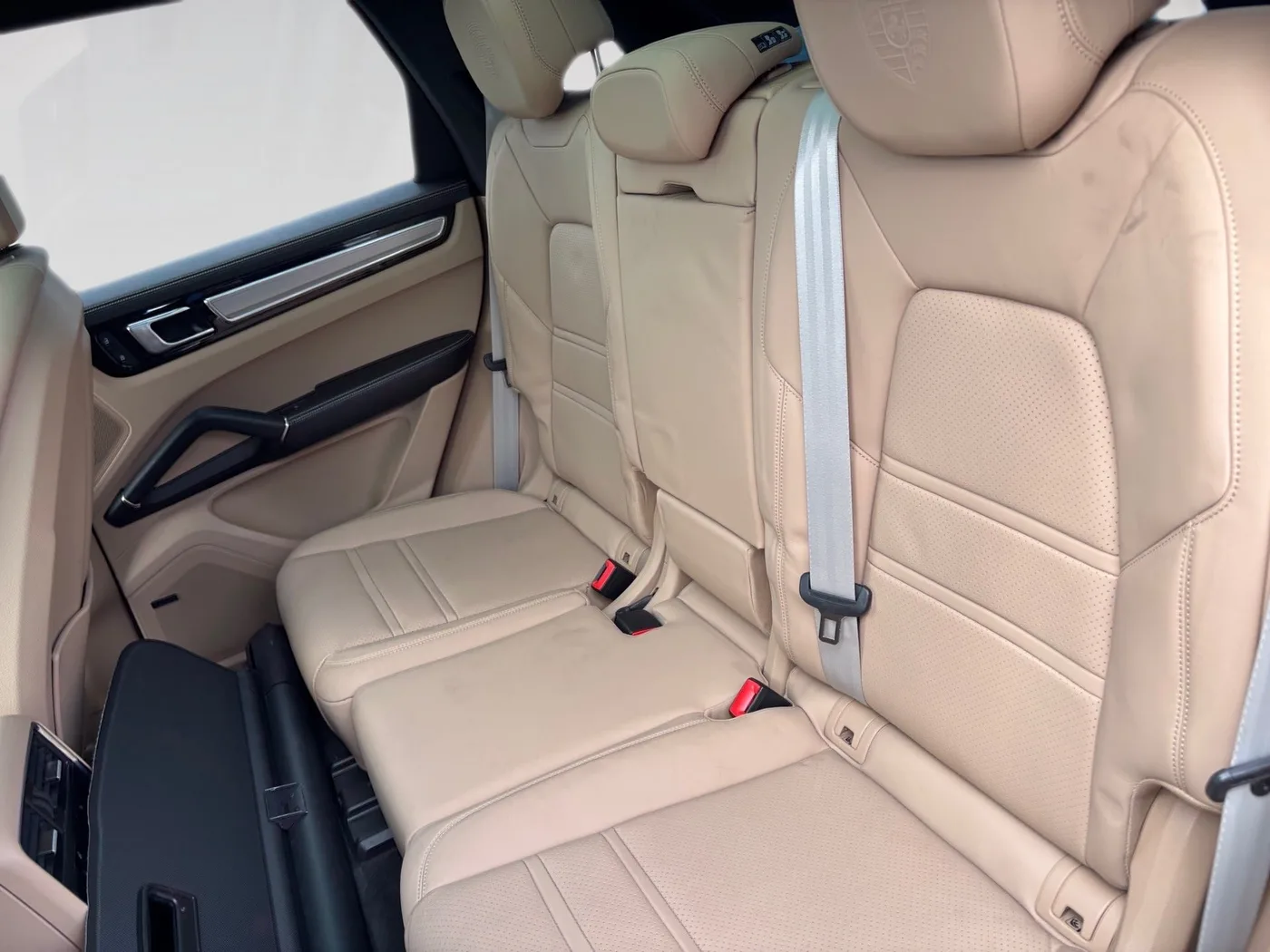 2022 Porsche Cayenne Platinum Edition angeboten von einem Fachhändler in Singen, Deutschland, Foto 22 von 22