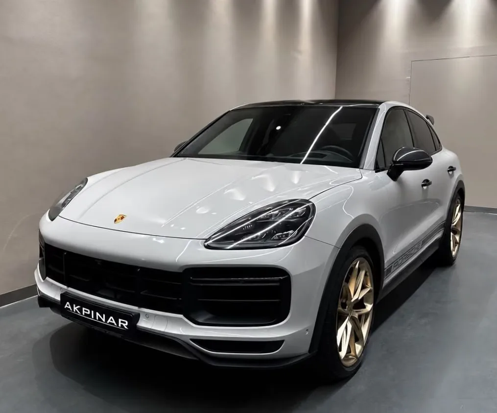 2022 Porsche Cayenne Turbo GT offered by a specialist dealer in Holzgerlingen, Germany, main photo
