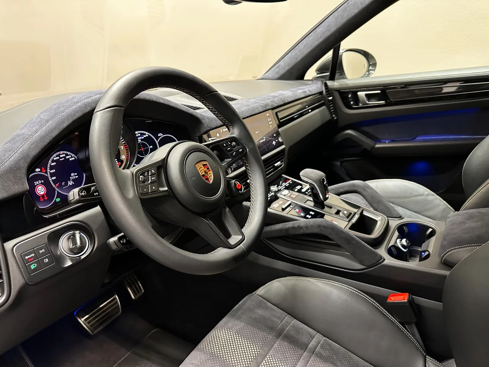 2022 Porsche Cayenne Turbo GT, 15/30