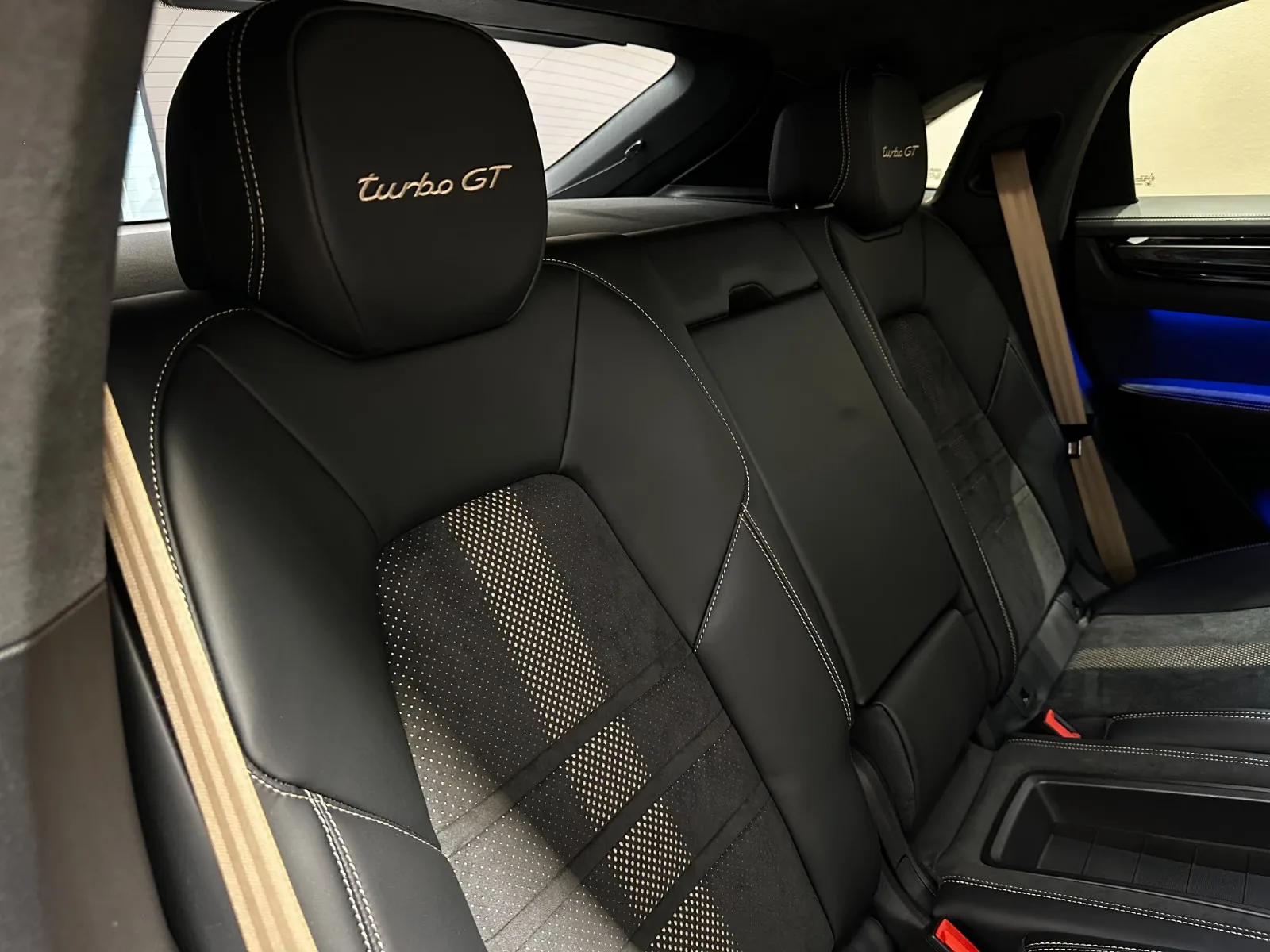 2022 Porsche Cayenne Turbo GT, 28/30