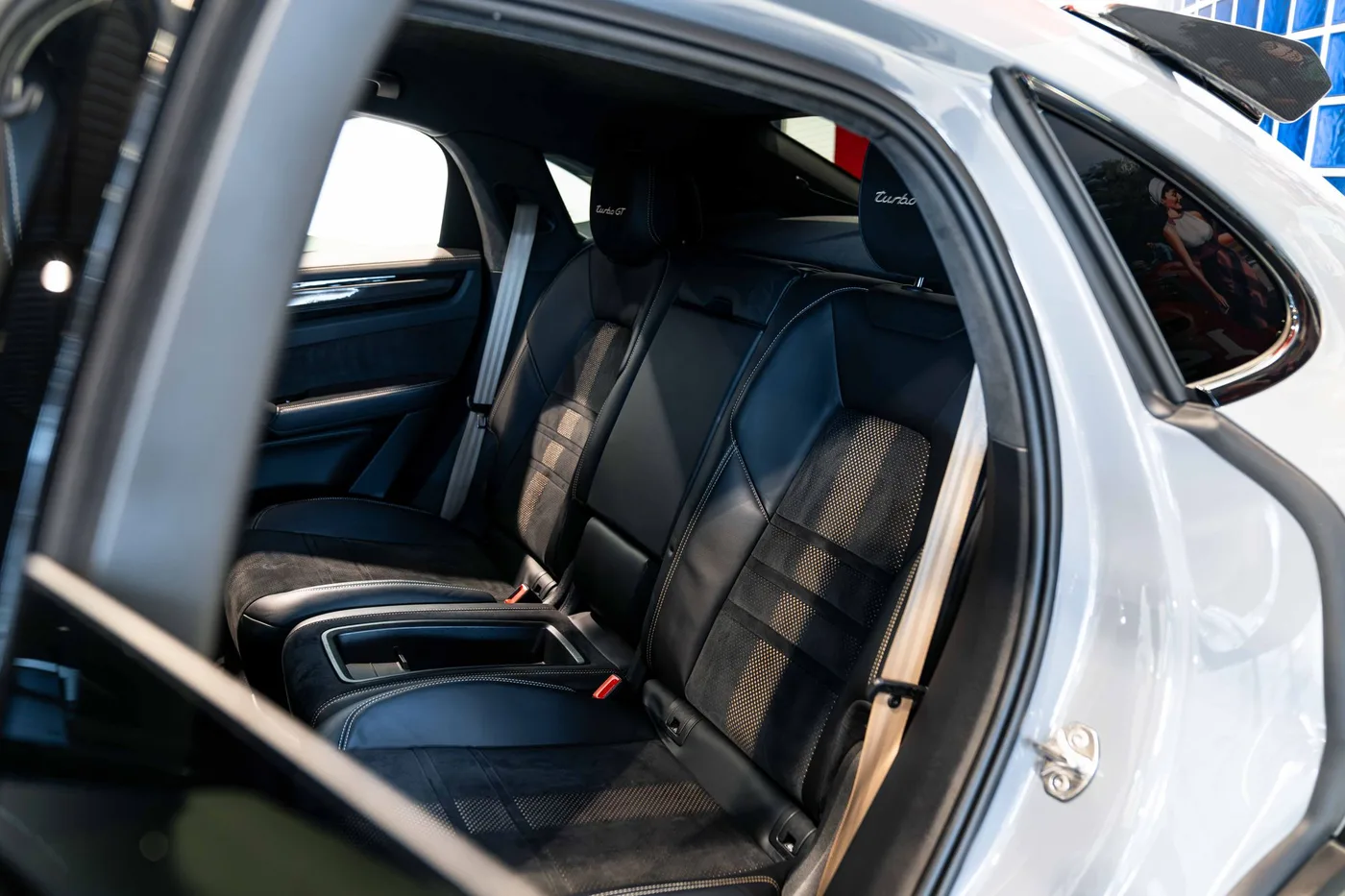 2022 Porsche Cayenne Turbo GT proposée par un spécialiste de la voiture de collection à London, Royaume-Uni, photo 14 sur 21