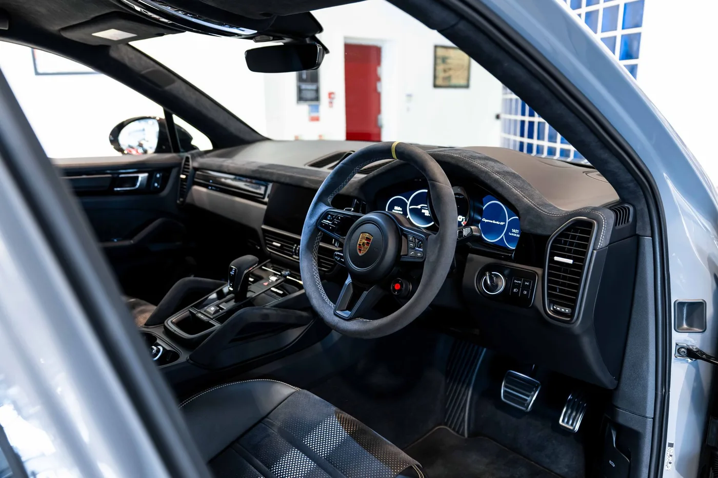 2022 Porsche Cayenne Turbo GT proposée par un spécialiste de la voiture de collection à London, Royaume-Uni, photo 15 sur 21