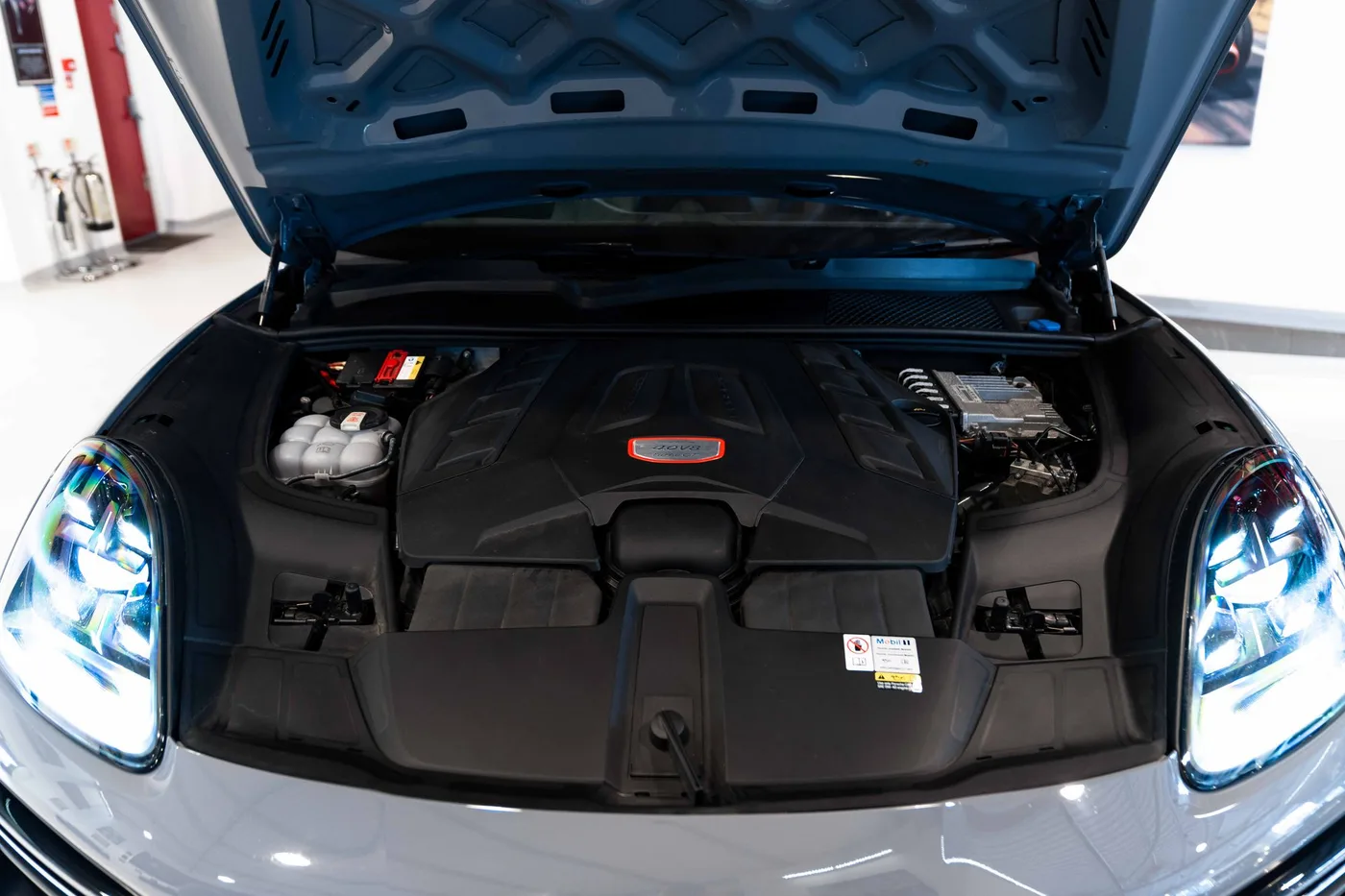 2022 Porsche Cayenne Turbo GT proposée par un spécialiste de la voiture de collection à London, Royaume-Uni, photo 21 sur 21
