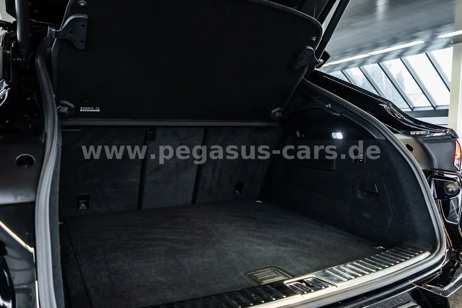 2022 Porsche Cayenne Turbo GT, 27/30