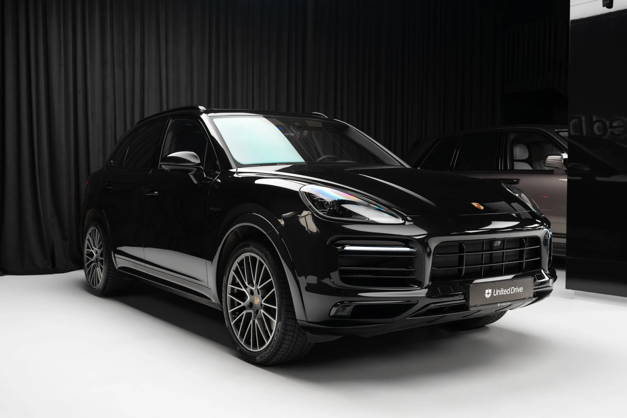 2022 Porsche Cayenne E-Hybrid, 3/30