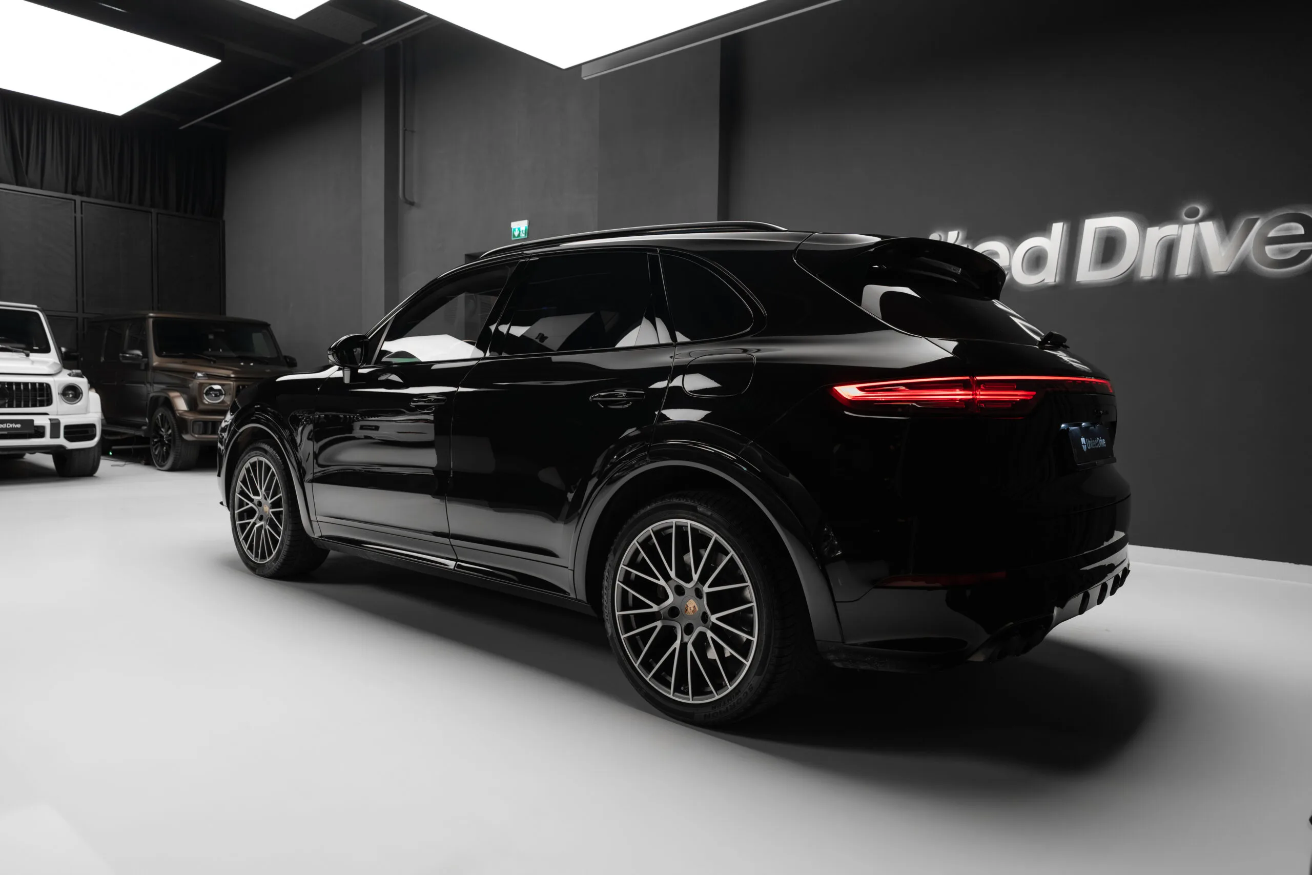 2022 Porsche Cayenne E-Hybrid, 8/30