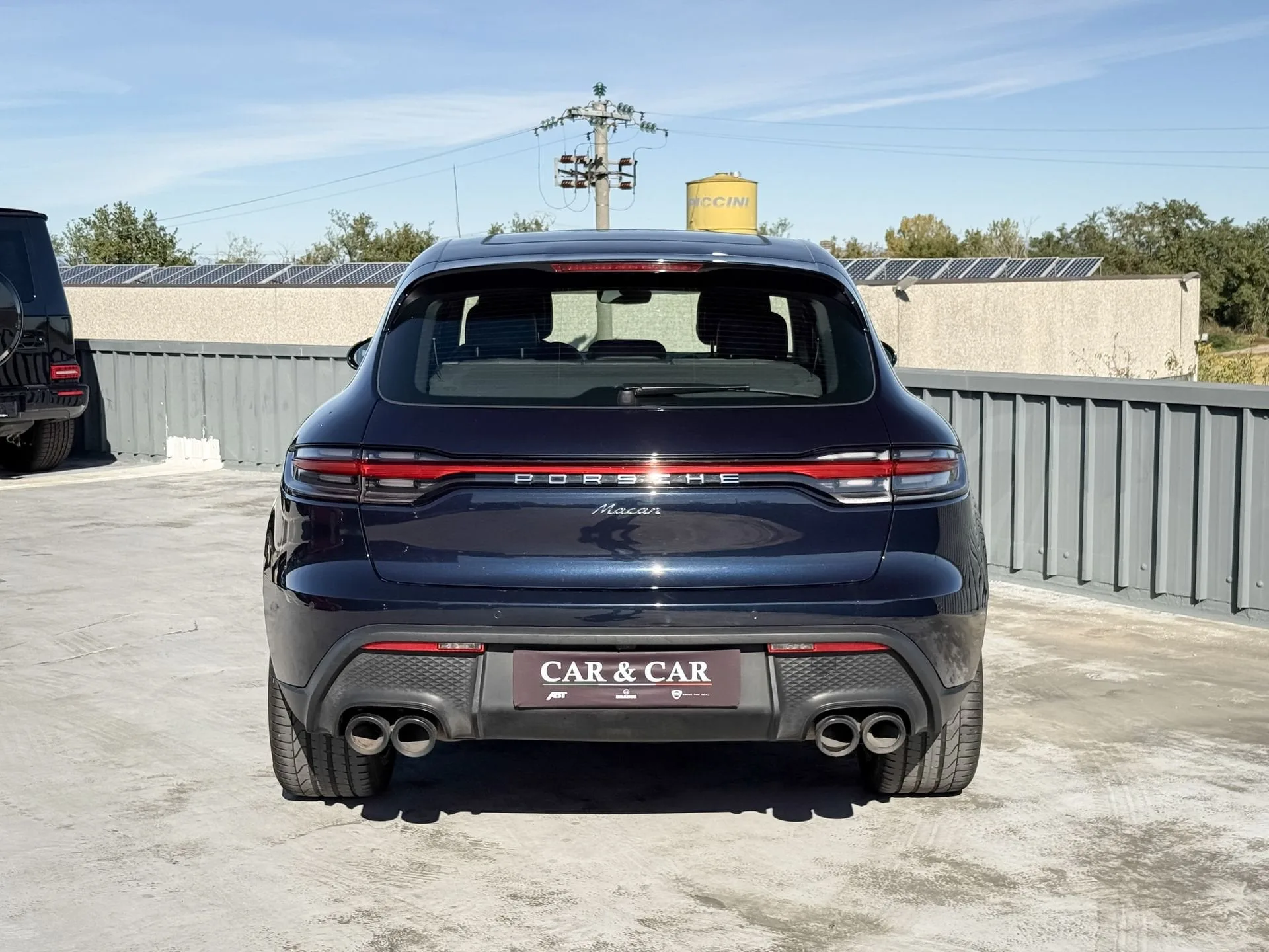 2022 Porsche Macan, 4/18