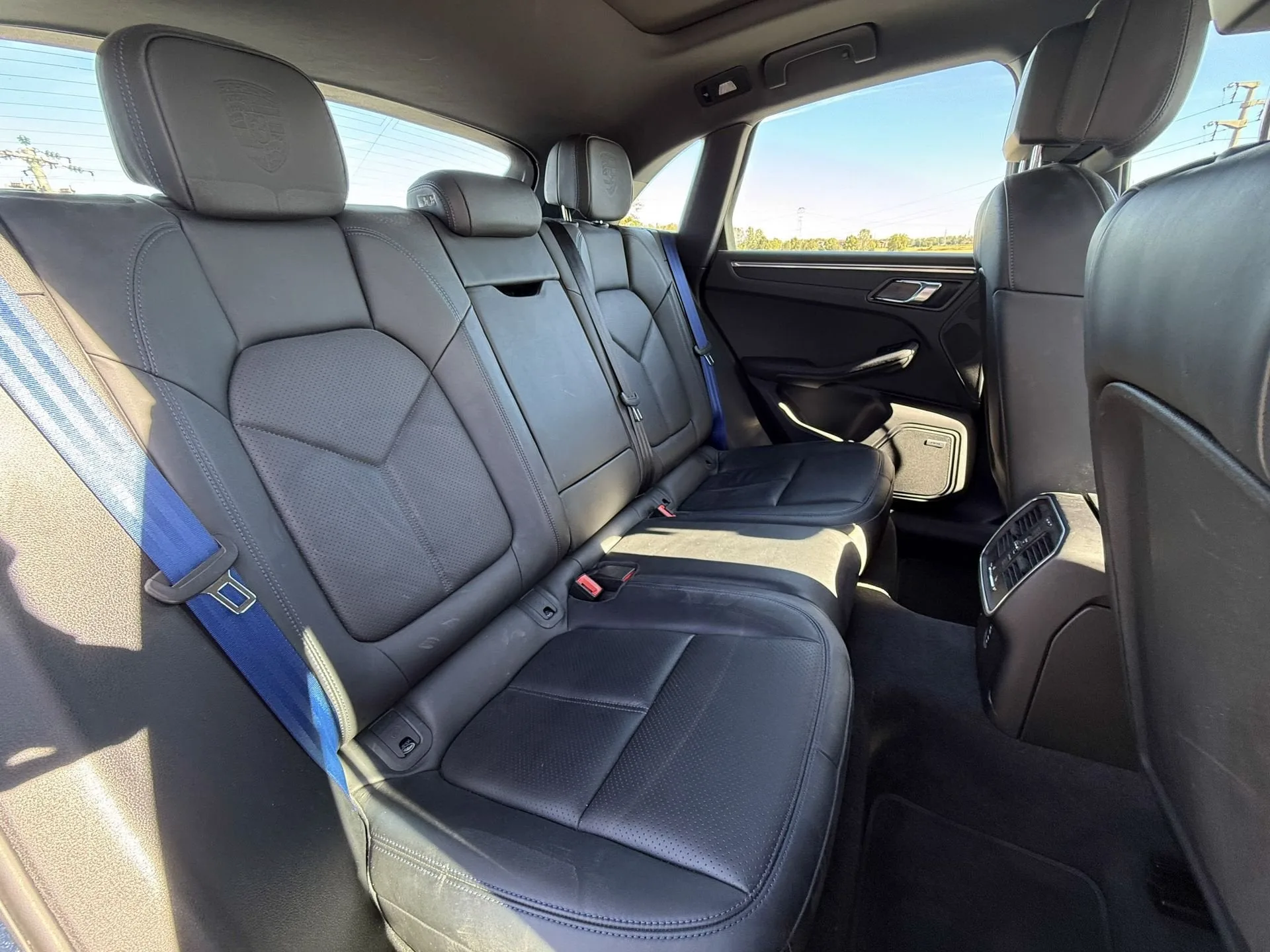 2022 Porsche Macan, 12/18