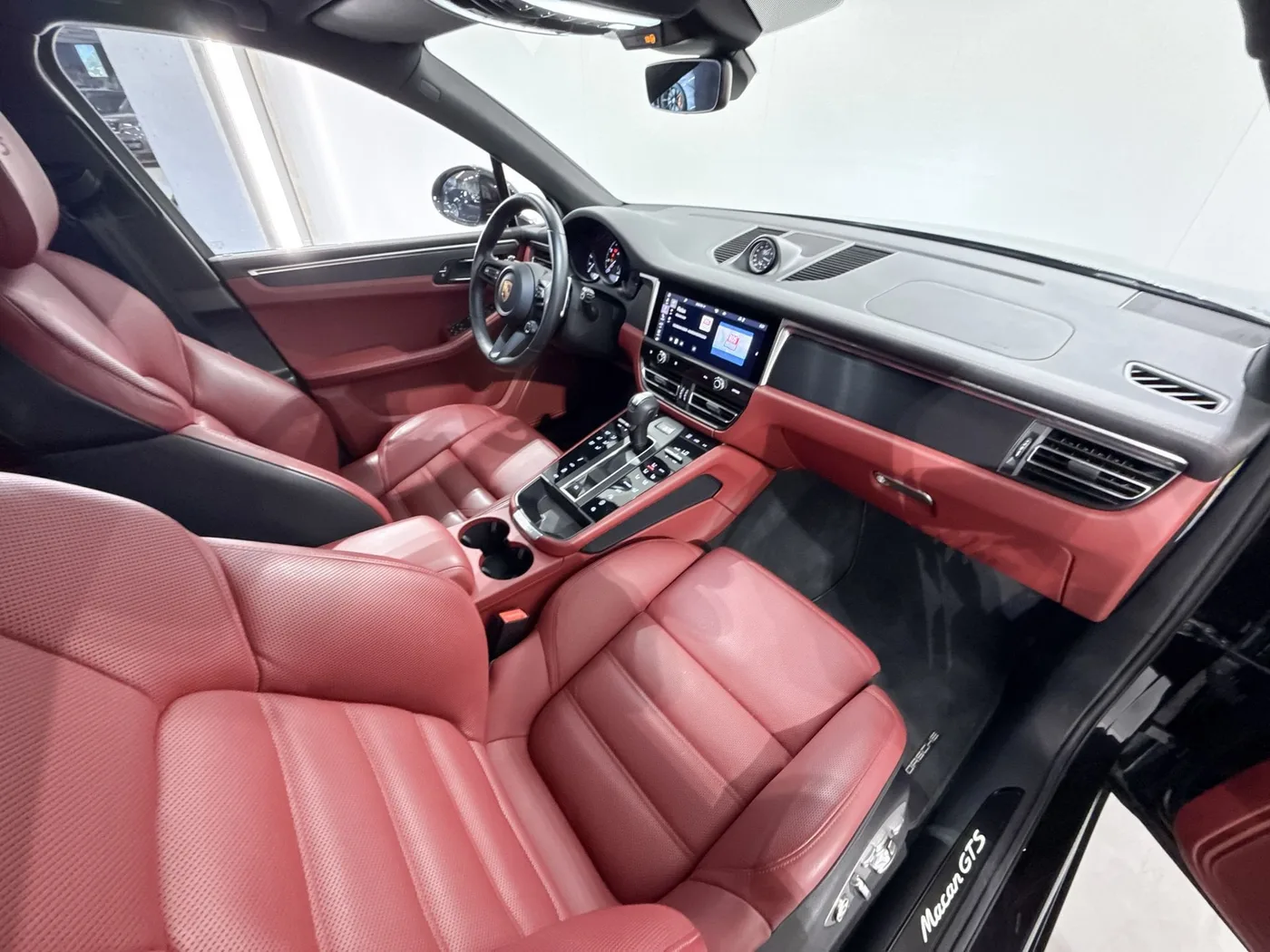 2022 Porsche Macan GTS angeboten von einem Supersportwagenhändler in Zibido San Giacomo, Italien, Foto 12 von 19