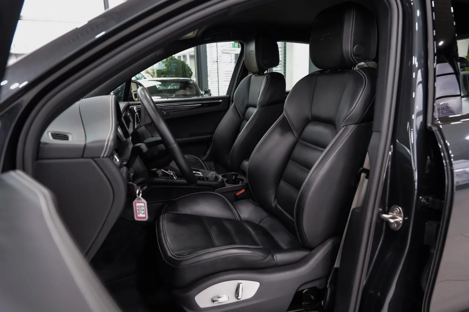 2022 Porsche Macan GTS, 15/30