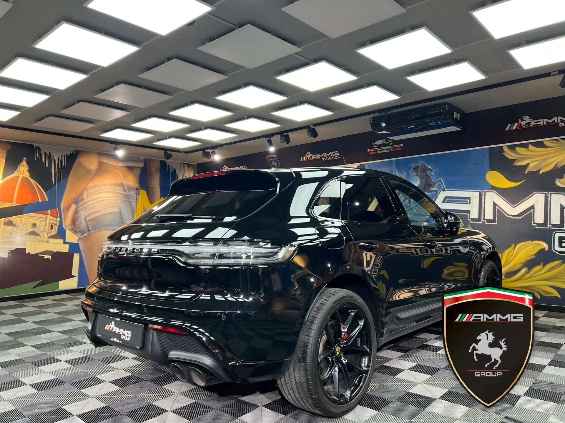 2022 Porsche Macan S, 4/15