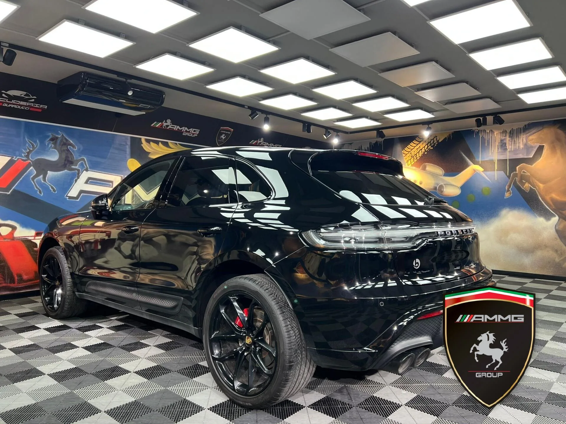 2022 Porsche Macan S, 6/15