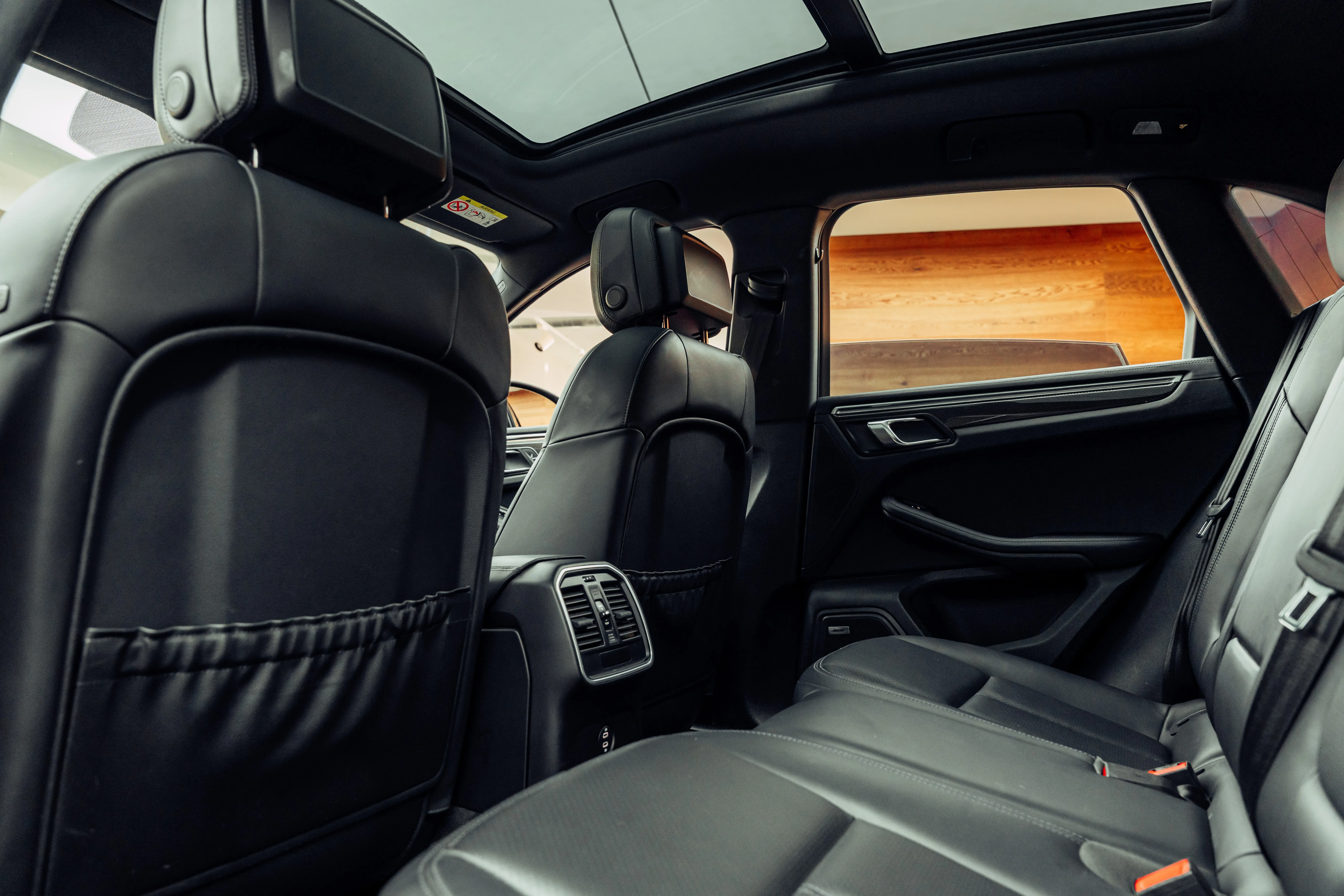 2022 Porsche Macan S, 9/18