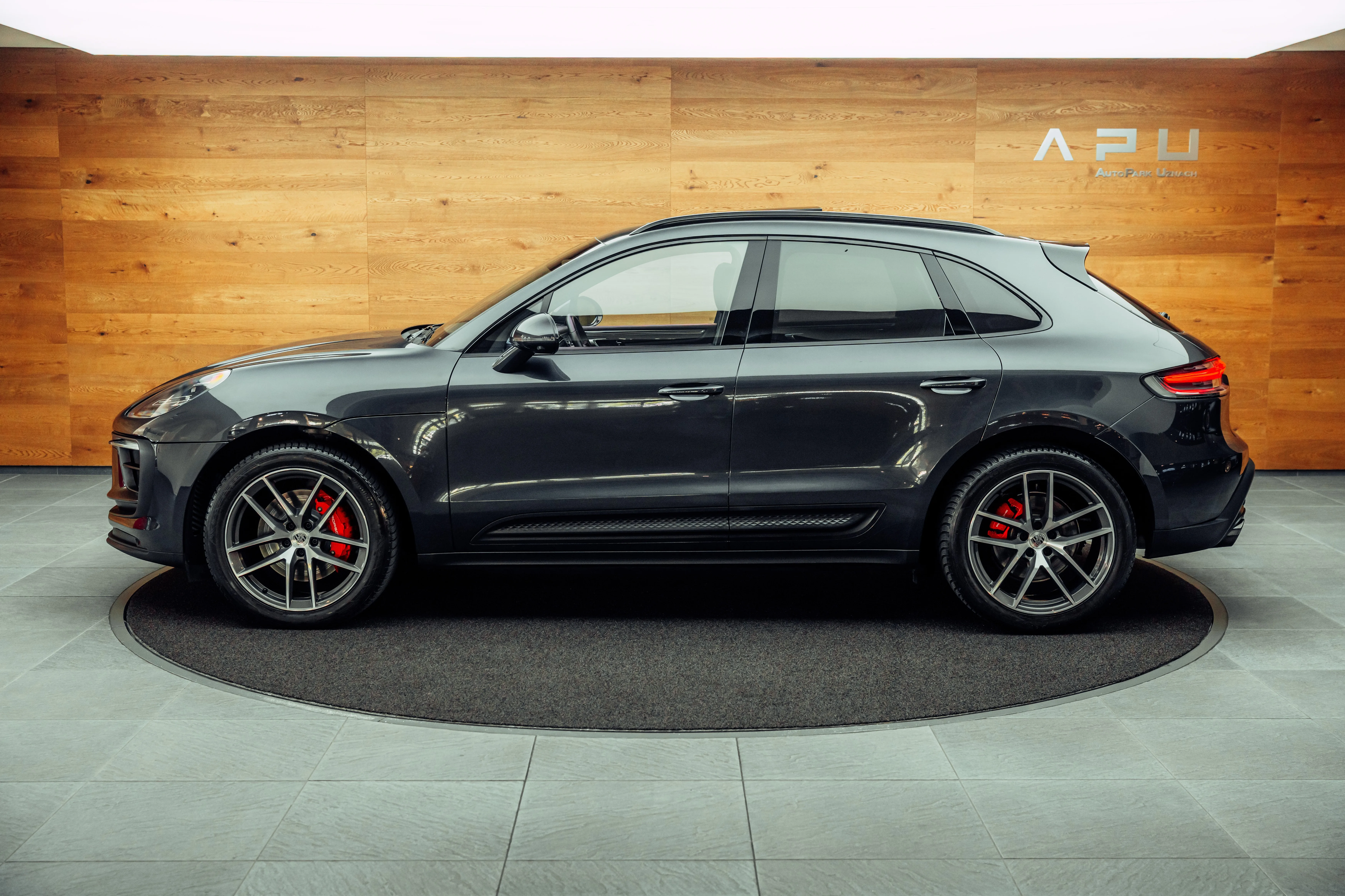 2022 Porsche Macan S, 10/18