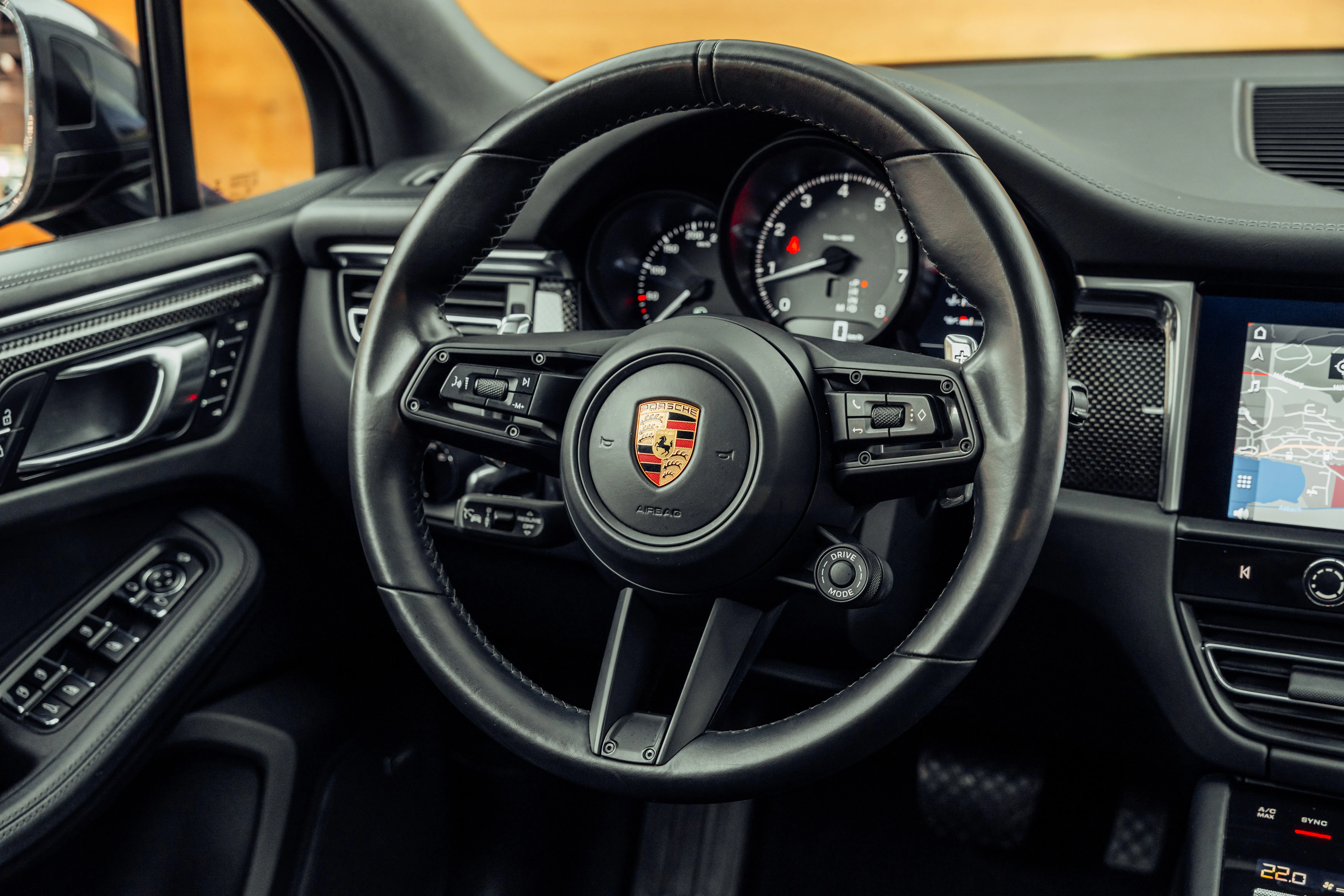 2022 Porsche Macan S, 14/18