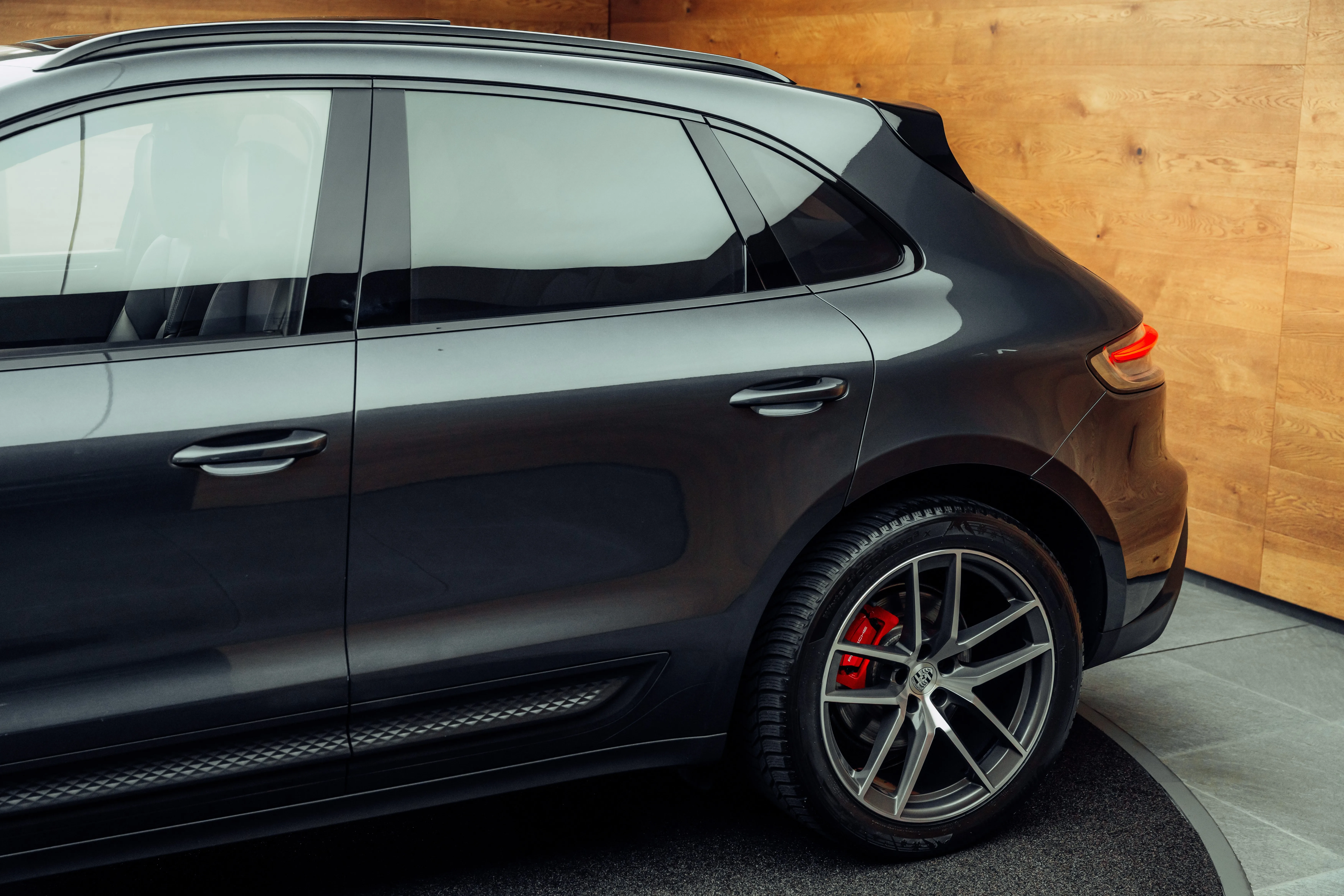 2022 Porsche Macan S, 17/18