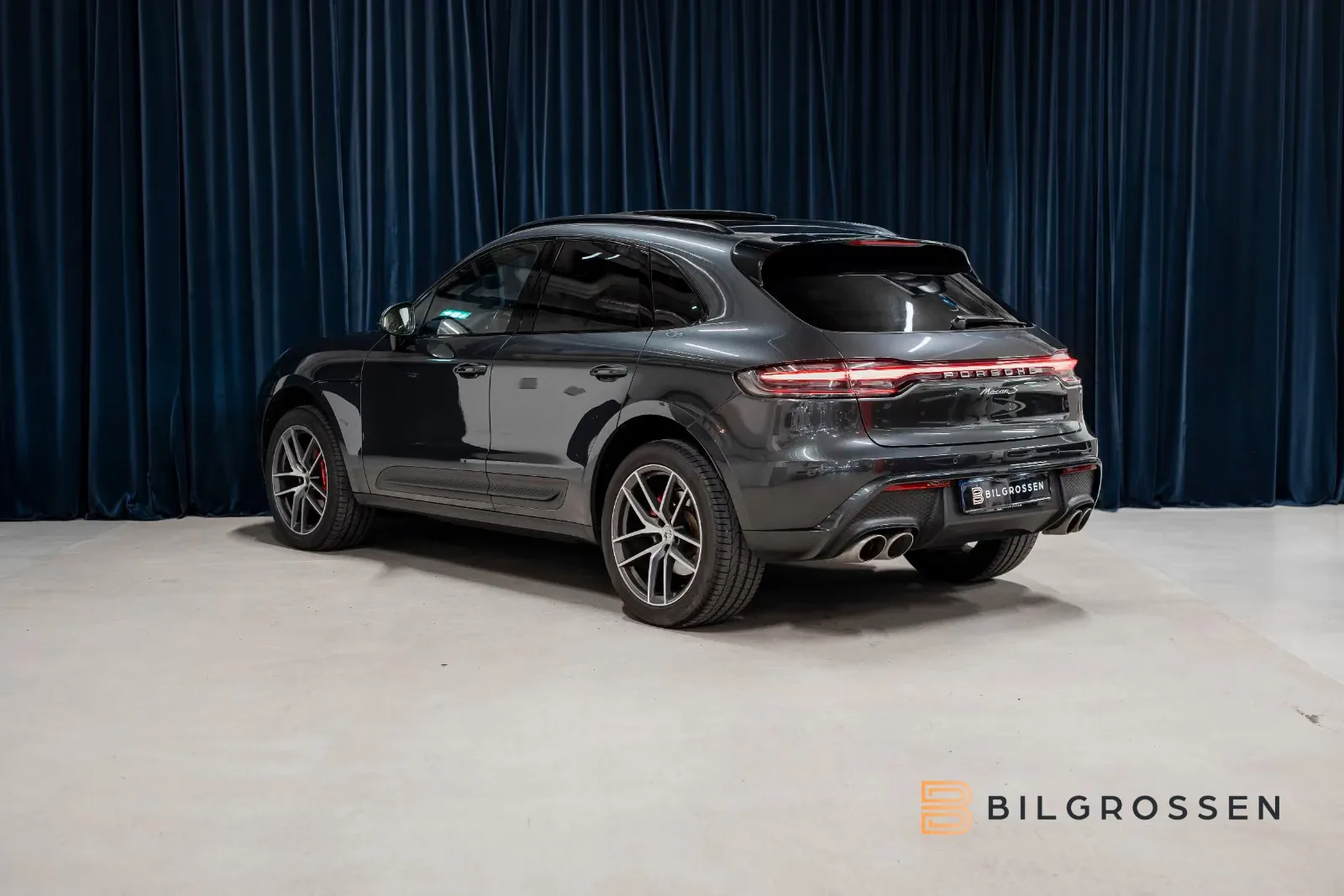 2022 Porsche Macan S, 3/21