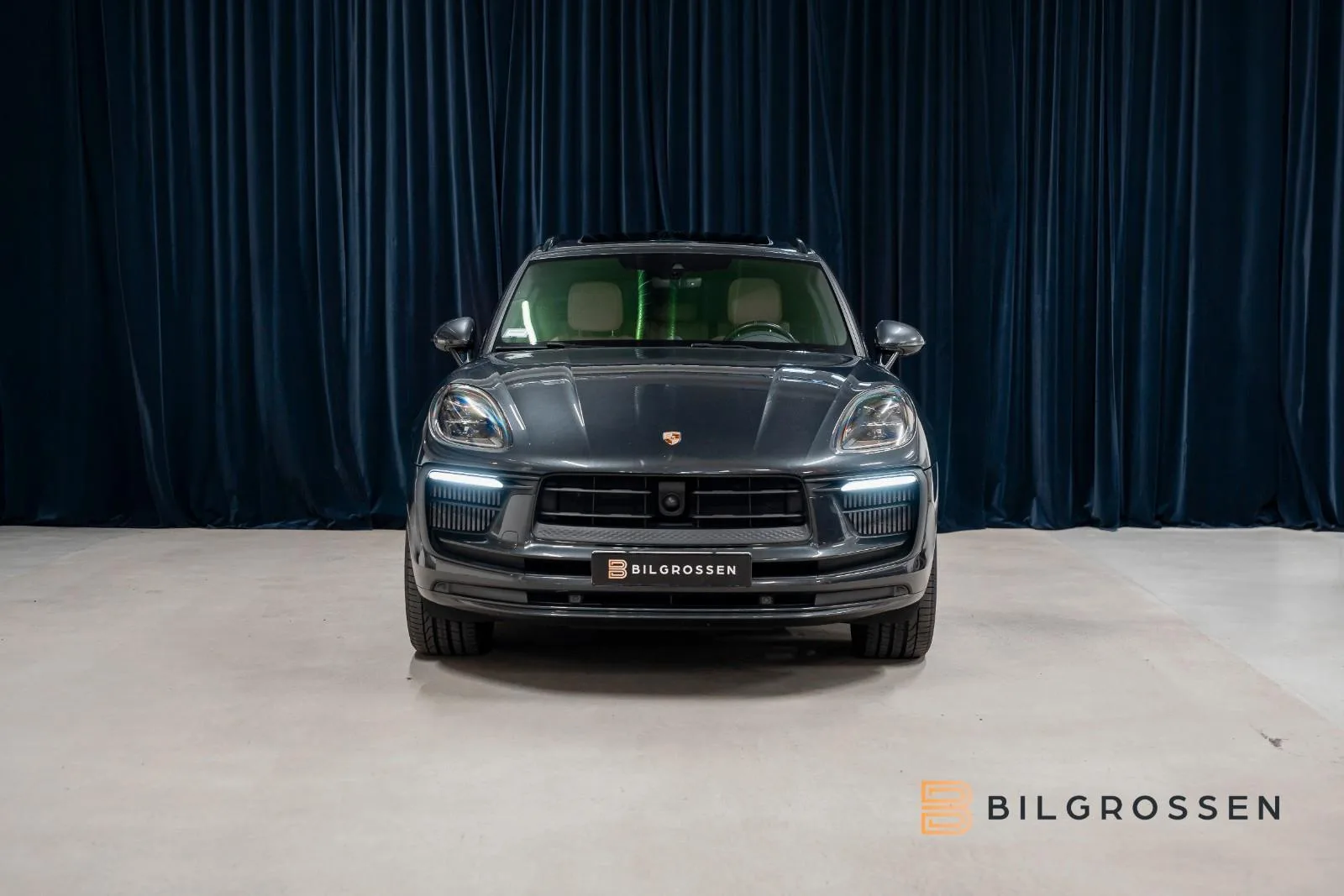 2022 Porsche Macan S, 8/21