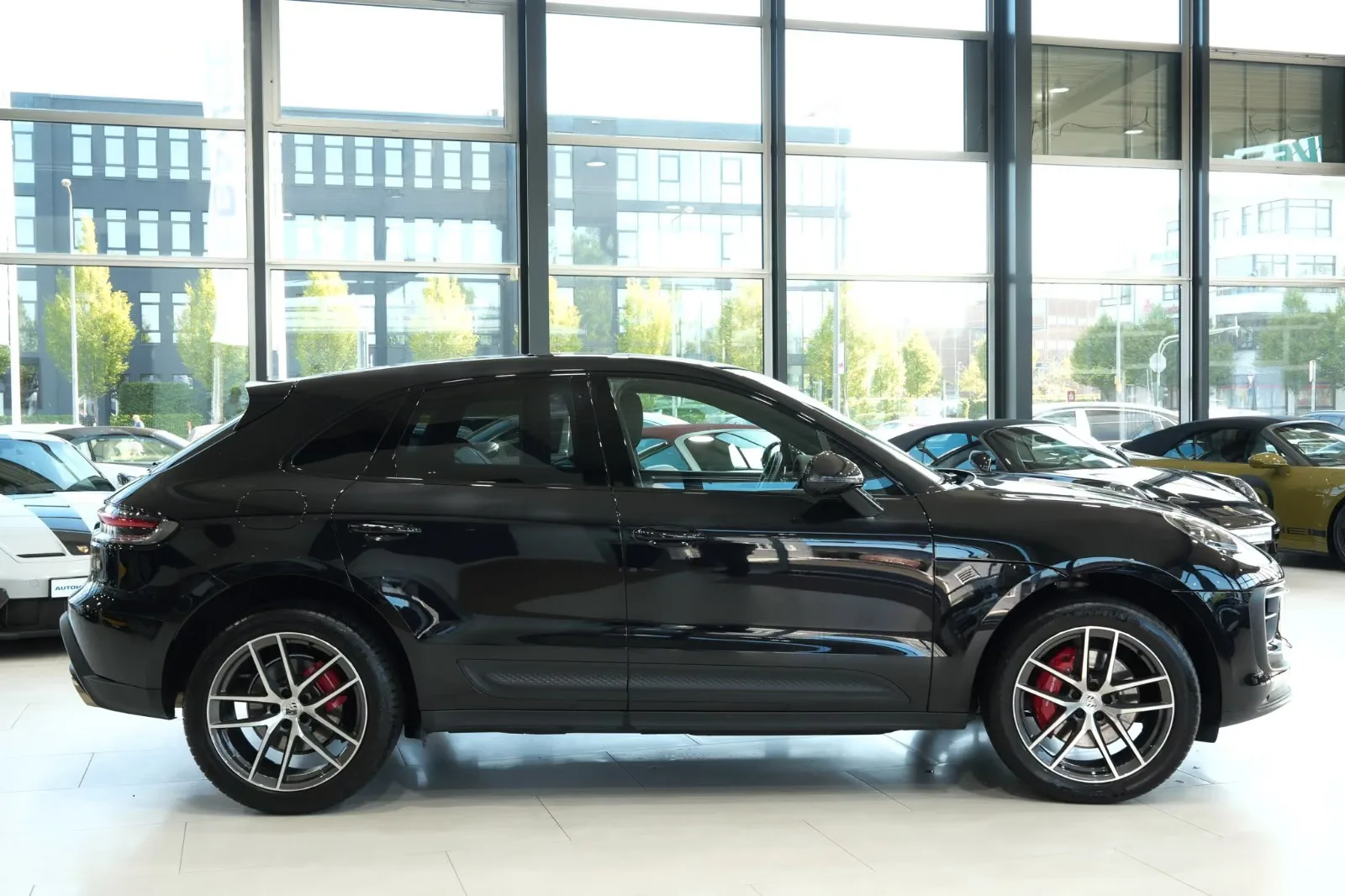 2022 Porsche Macan S, 6/26