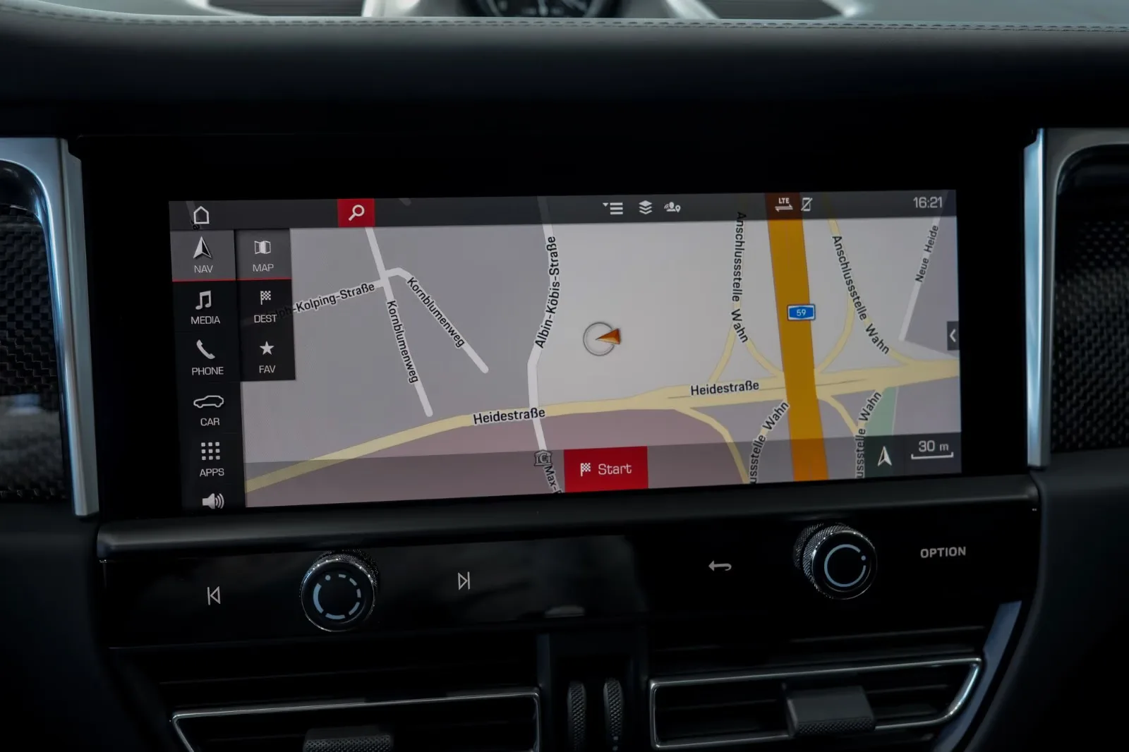 2022 Porsche Macan S, 15/28