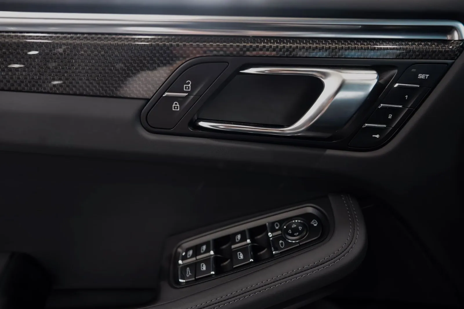 2022 Porsche Macan S, 24/28