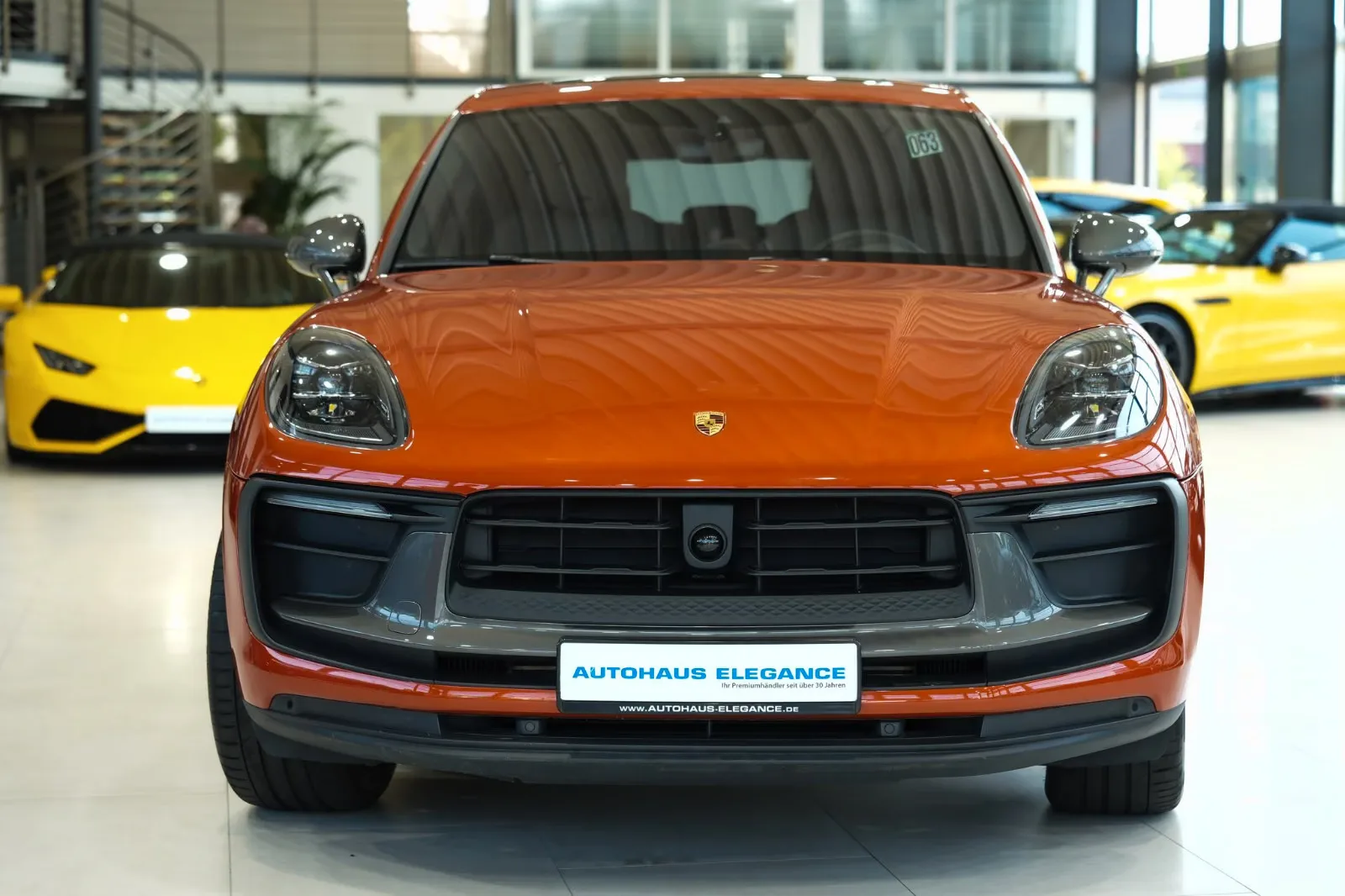 2022 Porsche Macan T, 4/25