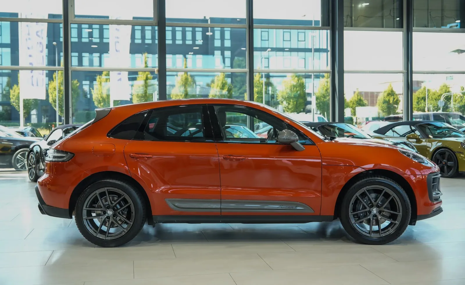 2022 Porsche Macan T, 6/25