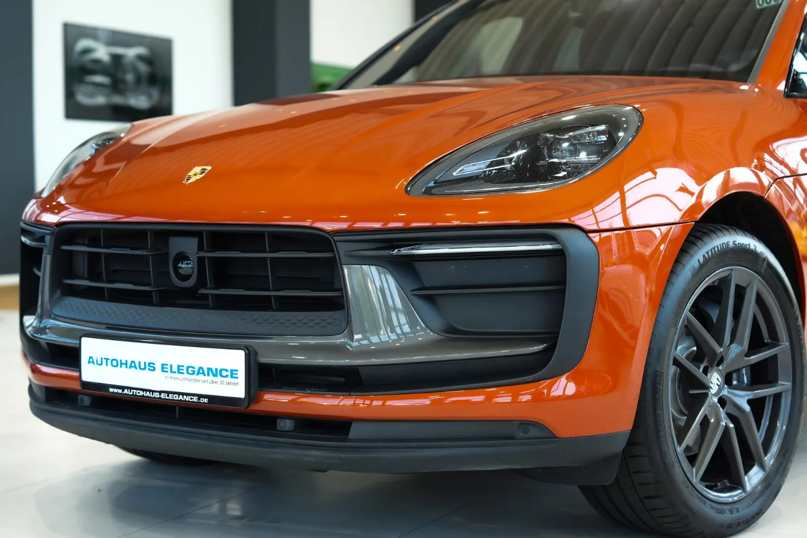2022 Porsche Macan T, 8/25
