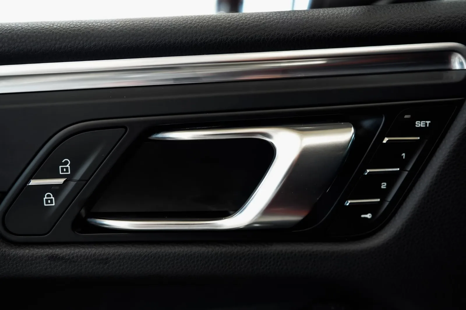 2022 Porsche Macan T, 15/25