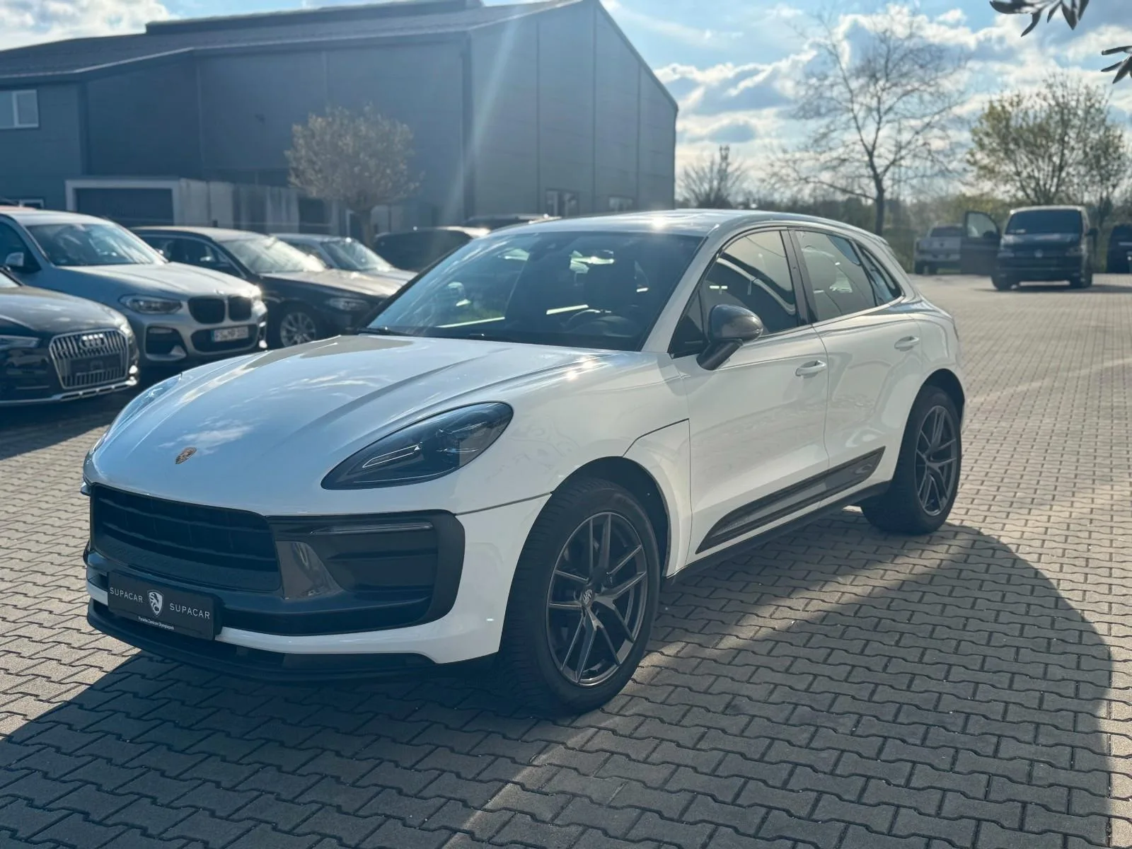 2022 Porsche Macan T, 7/30